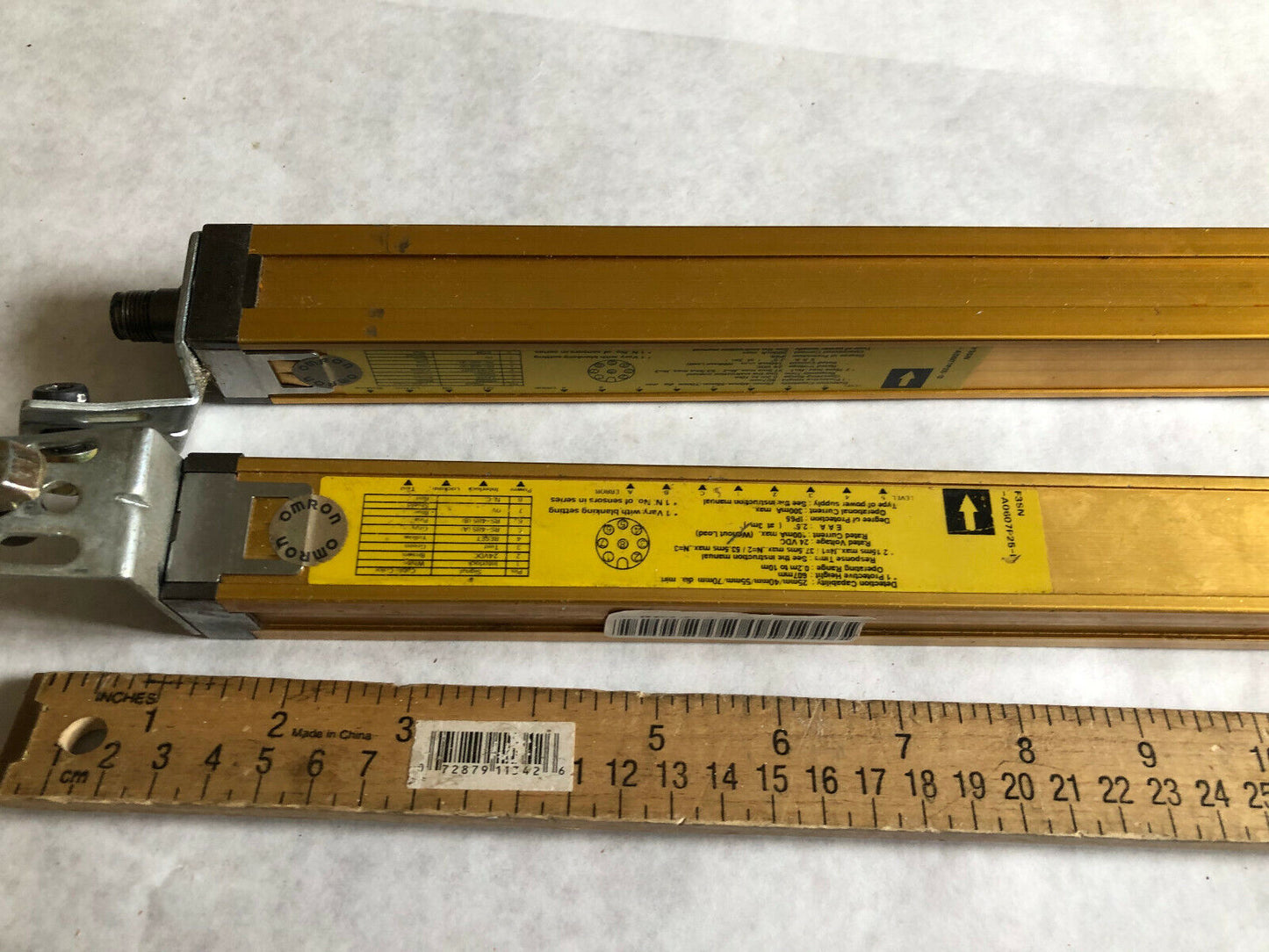 One Set Omron Safety Light Curtain F3sn-A0607p25-D,F3sn-A0607p25-L Type 4,En