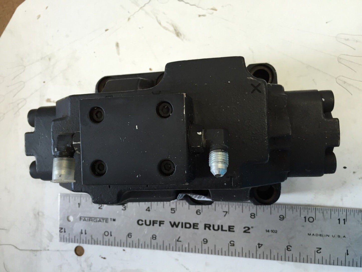 New International Dg08-2C-E-10 Solenoid Operated Directional Control Valve,Ap