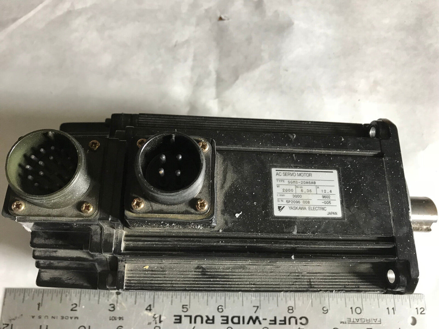 Yaskawa Sgms-20A6ab Ac Servo Motor 2000W,3000Rpm,6.36 N.M, 12.4,Bn