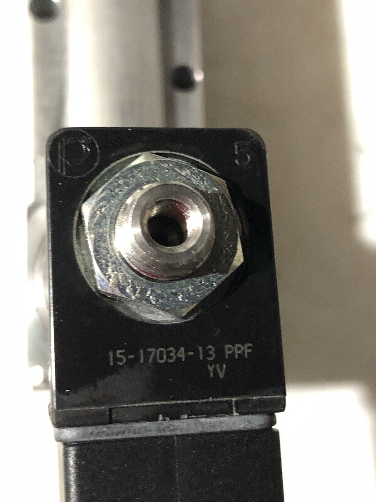 Versa Kxx-4333-Hc-3-D024 4Way Pneumatic Directional Valve Kxx-4333-Hc-3-D 024,Tn