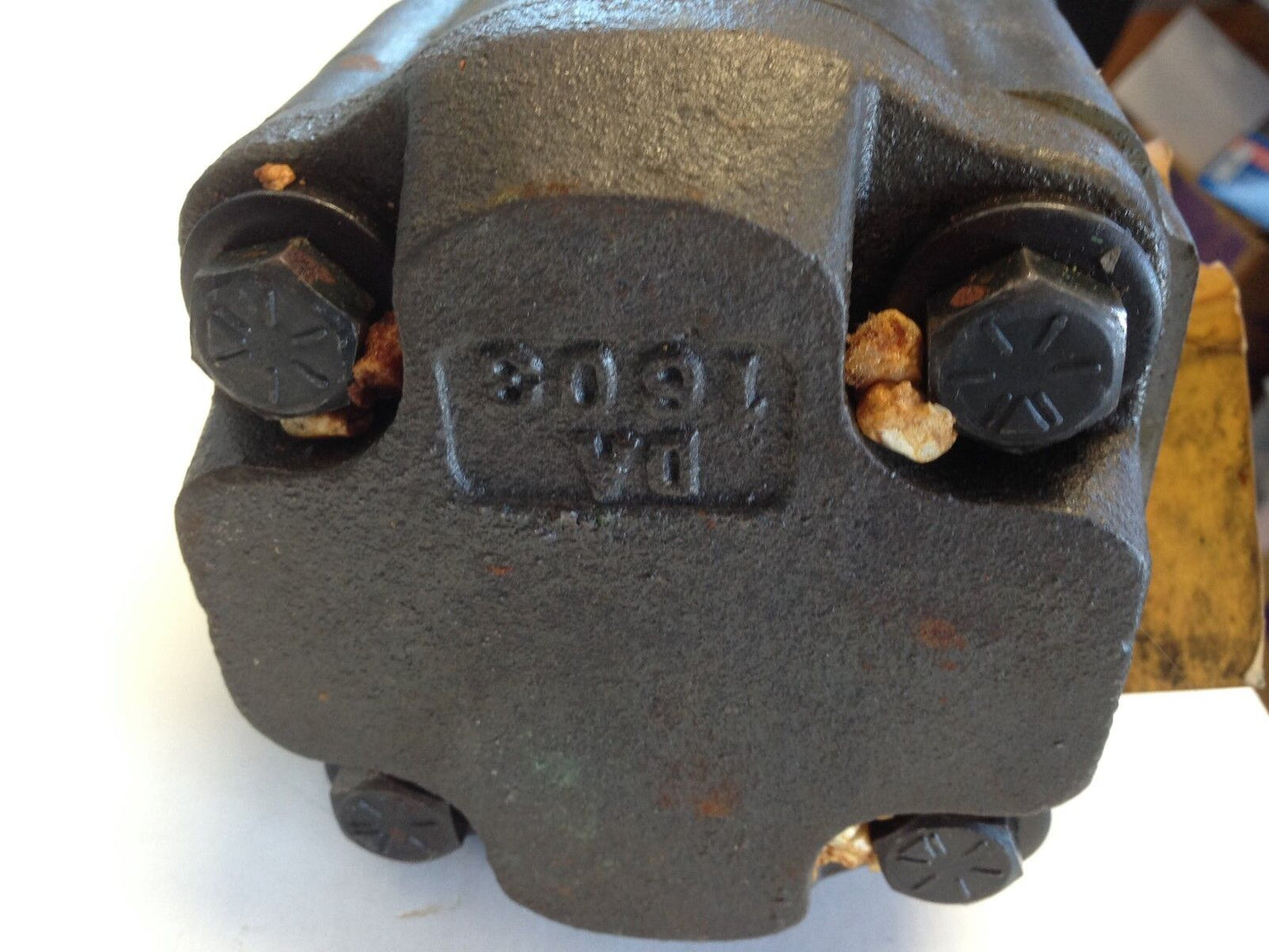 New Lynch P15h-301-Beer12-13 Hydraulic Motor,5/8" Shaft,3/4Npt Ports Da 1603,Dc