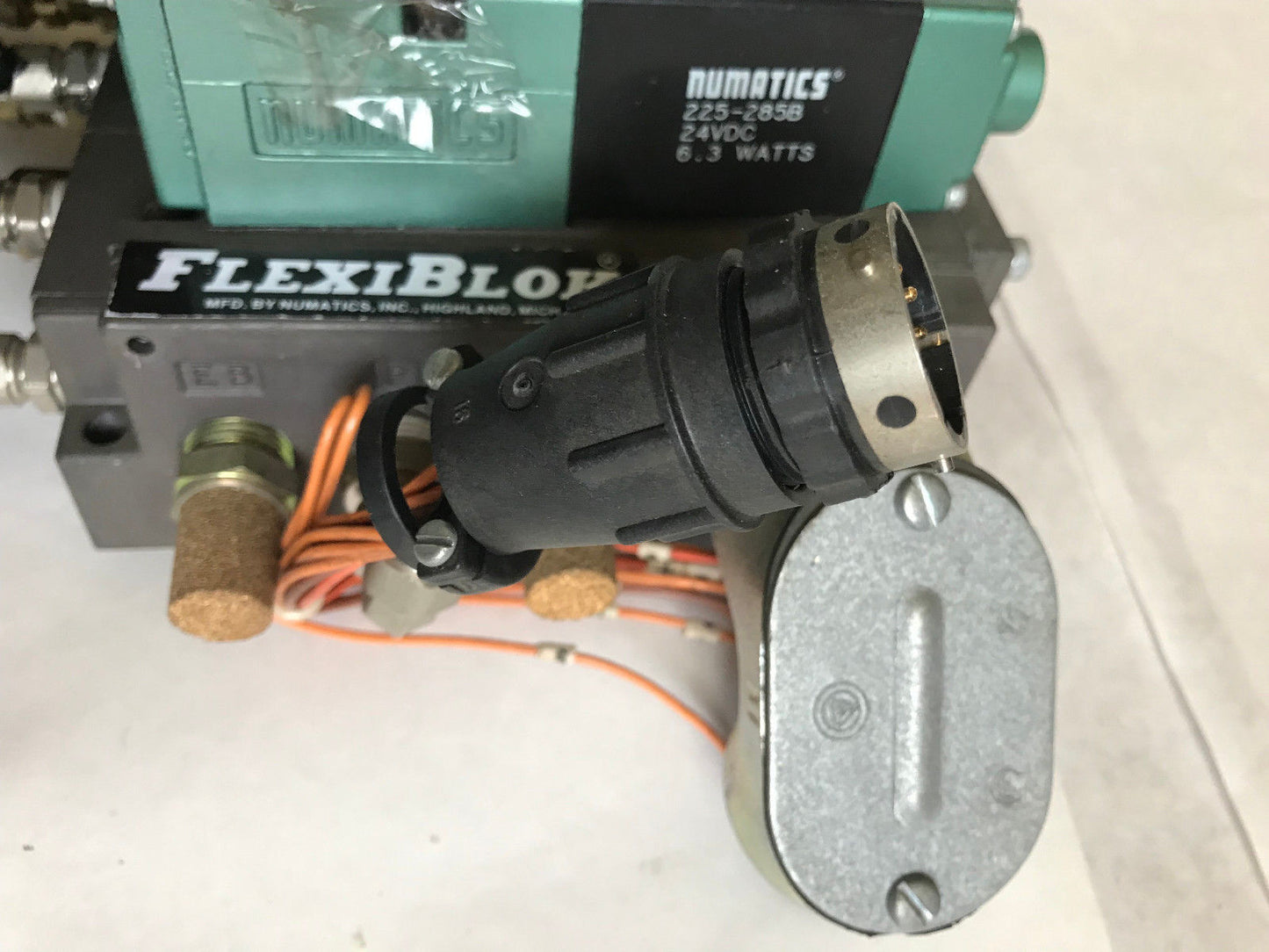 Numatics 0889-09Wg Valve 22-E-6Ab Flexiblok 225-285B Assembly,082Sa415m015s,Si