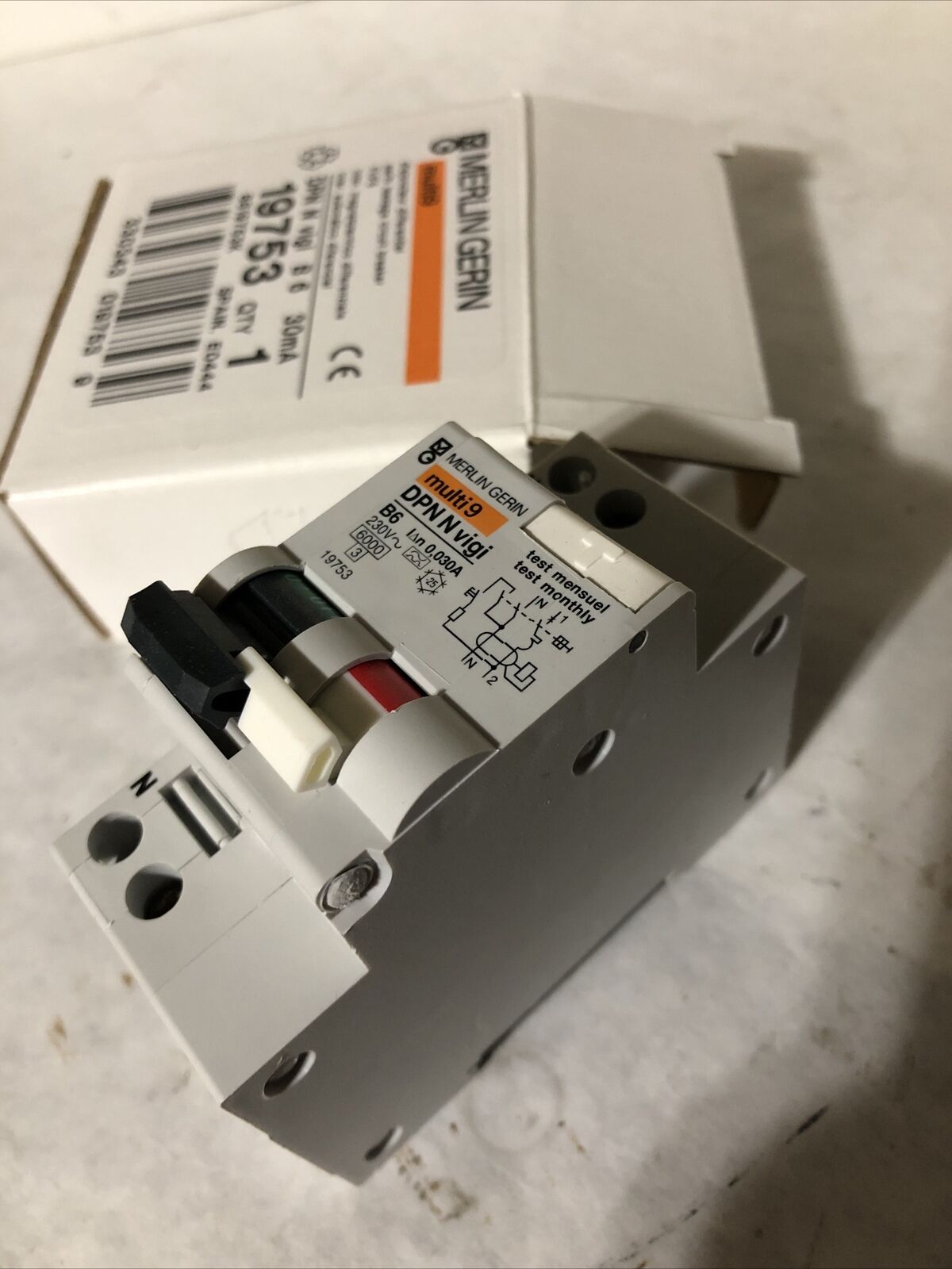 New Merlin Gerin Multi 9 ,Dpn-N Vigi B6 30Ma 19753 Current Breaker,Fe,Bn