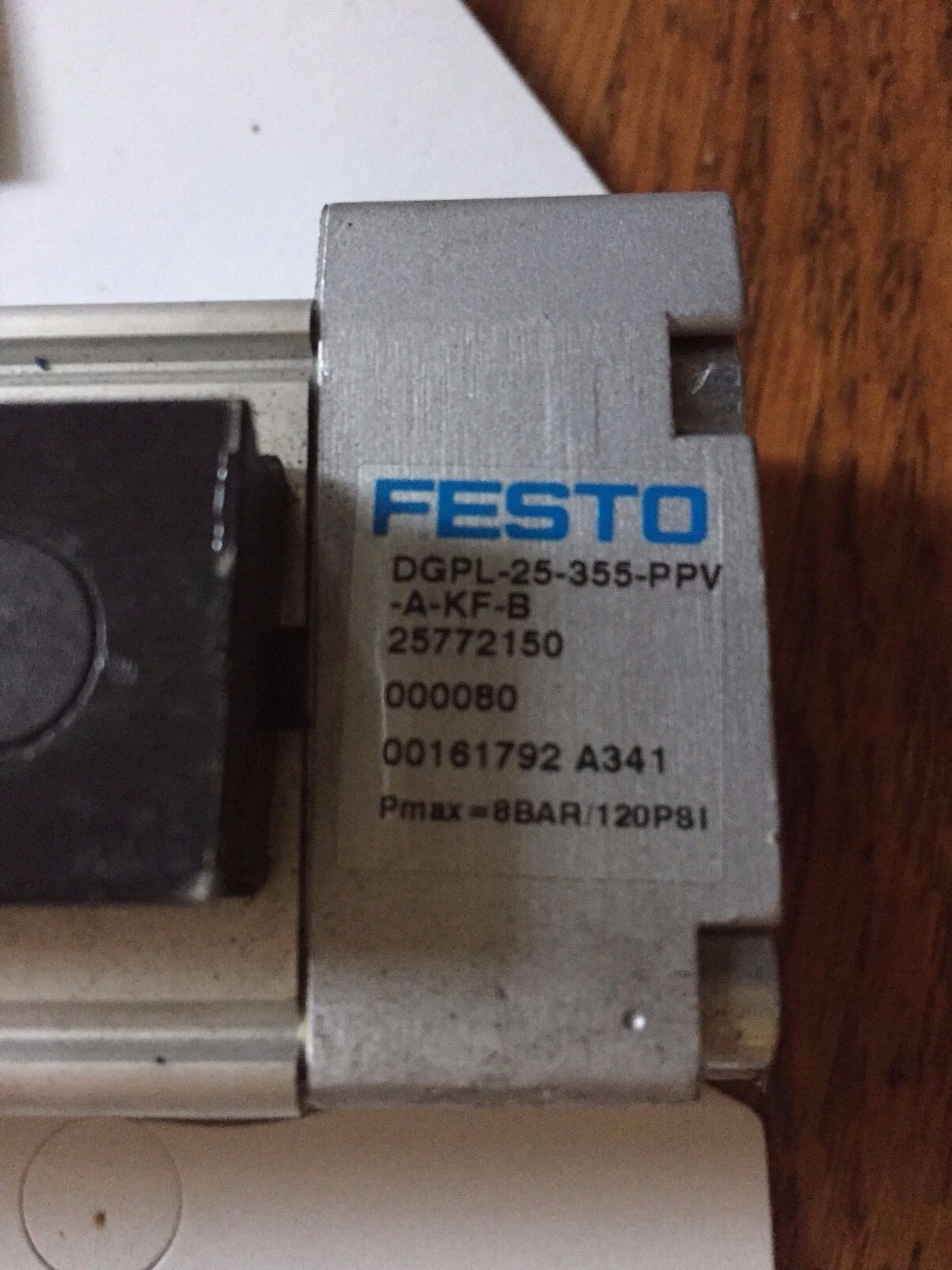 New Festo Dgpl-25-355-Ppv-A-Kf-B Pneumatic Linear Drive,Dgpl-25-35,120Psi Max,St
