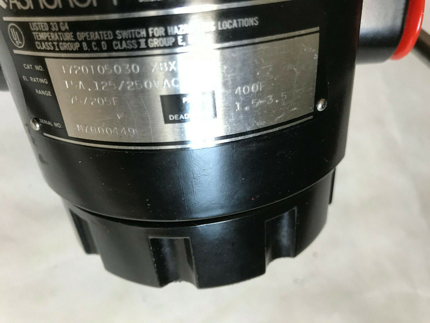 New Ashcroft Dresser T720t05030 Xbx 3/4" Temperature Operated Switch 400F 15A,Eu