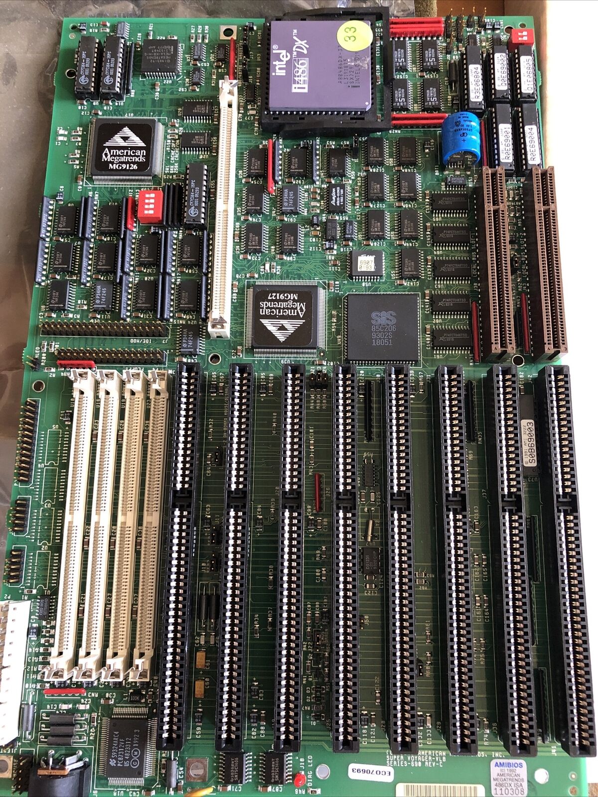 American Megatrends Super Voyager-Vlb,Series-690,Amioatlpp75256 Mother Board,Bd
