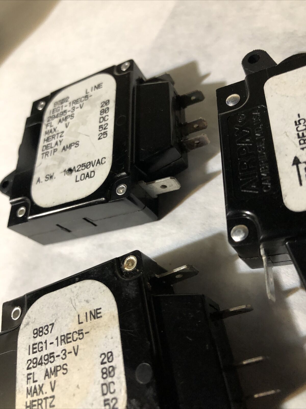 New Lot 3 Airpax Ieg1-1Rec5-29495-3-V ,Ieg11rec5  294953V,Bz