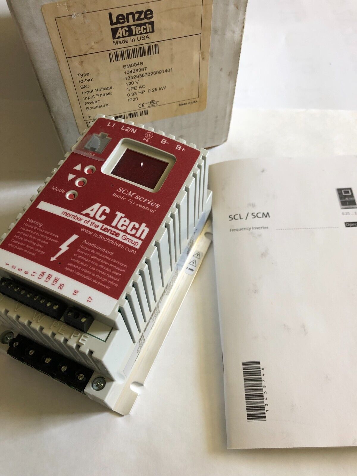 New Lenze Ac Tech Sm004s 13428367 Ac Drive. 0.33Hp 0.25Kw,Bj