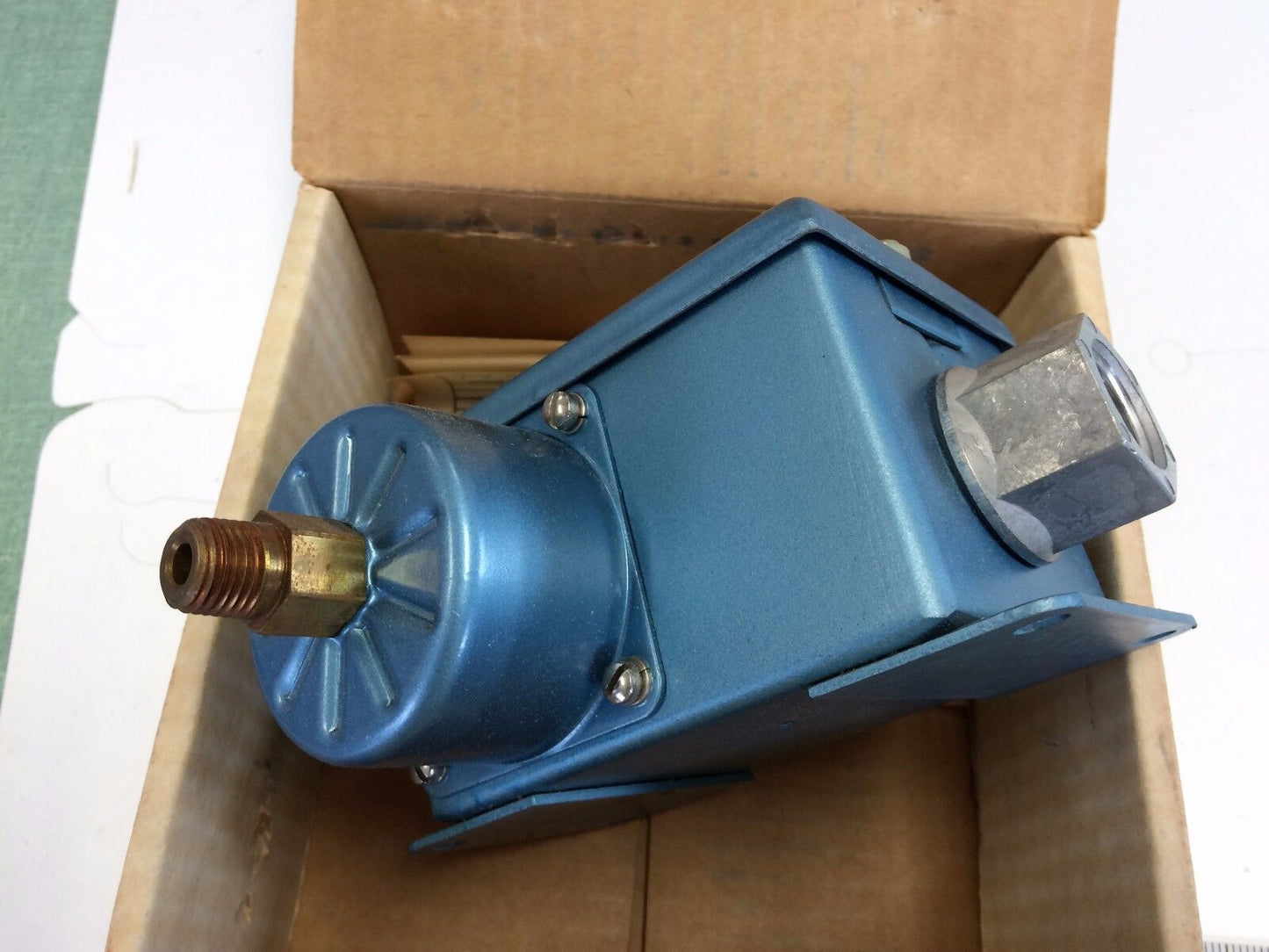 New Koenig Pretempo P20pf-99157A1-5 Pressure Switch 0-20Psi 5A, 125/250Vac,Se
