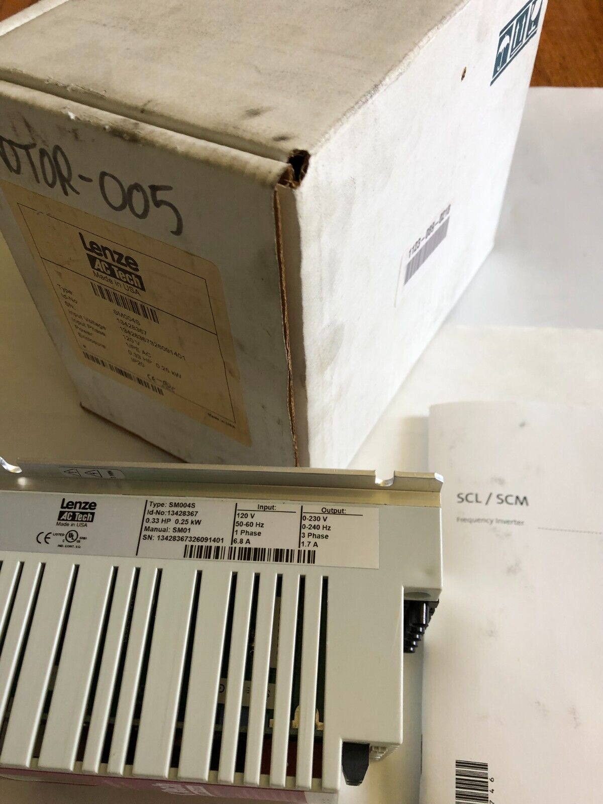 New Lenze Ac Tech Sm004s 13428367 Ac Drive. 0.33Hp 0.25Kw,Bj
