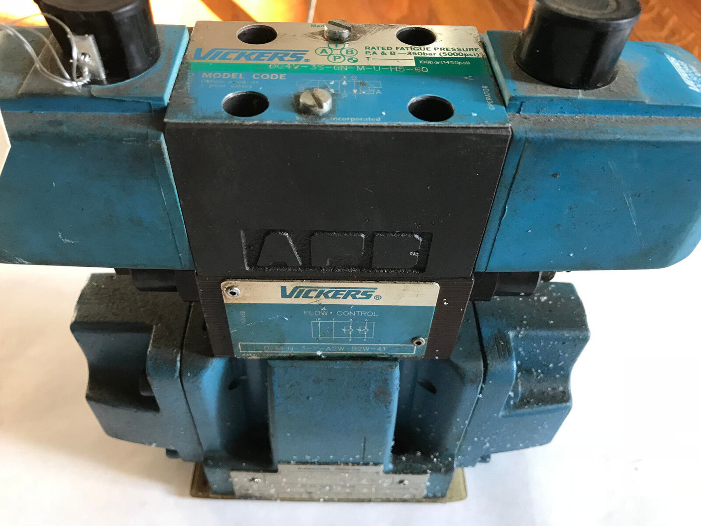 Vickers Dg4v-3S-6N-M-U-H5-60,507848,Dg5s 5 6N 2 T M U H5 30, Hydraulic Valve,Sa