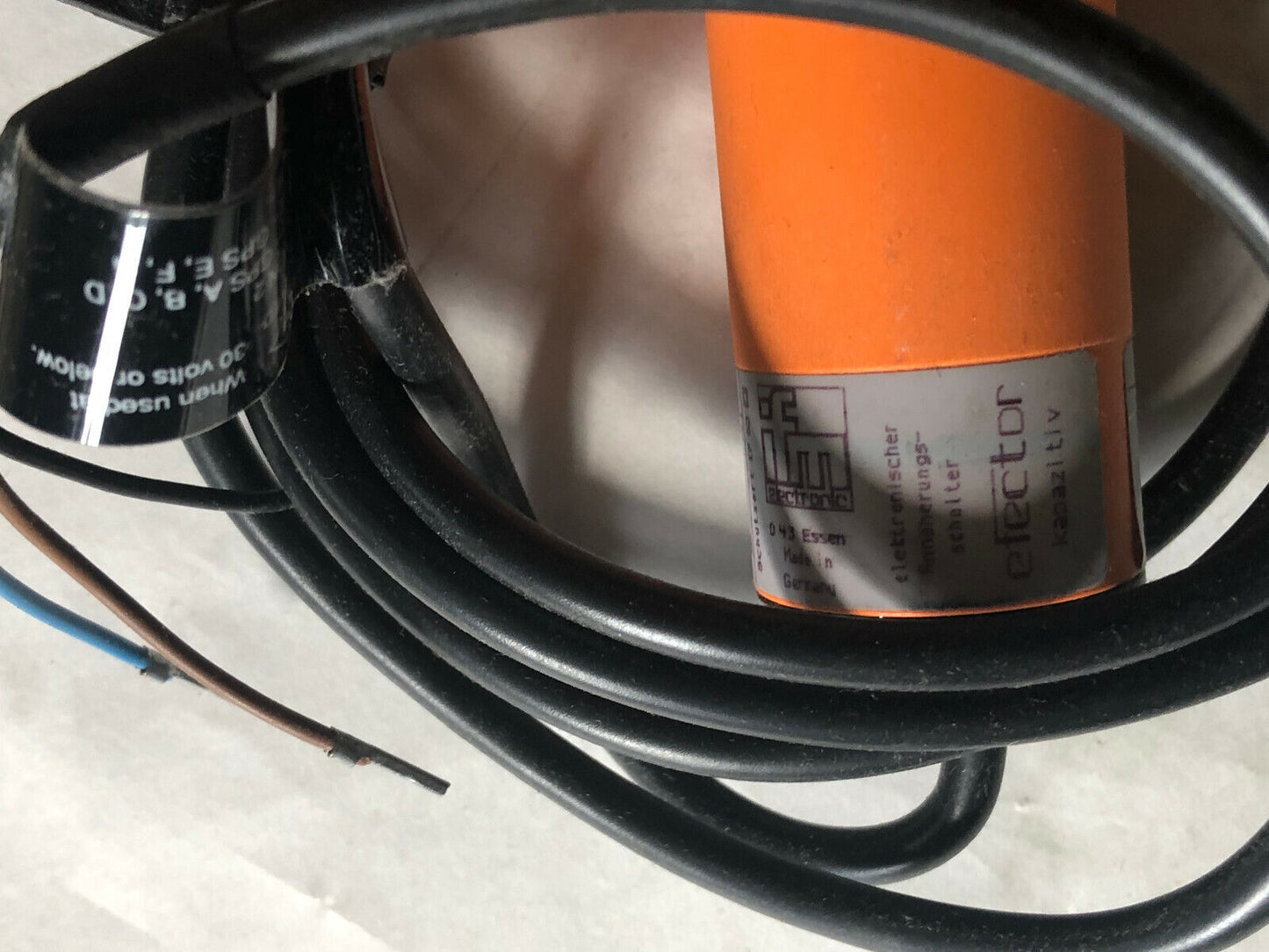 New Ifm Kb-3020,Efector Proximity Switch Kb-3020-Ankg Kb5001 10-36 Vdc 250 Ma,Bf