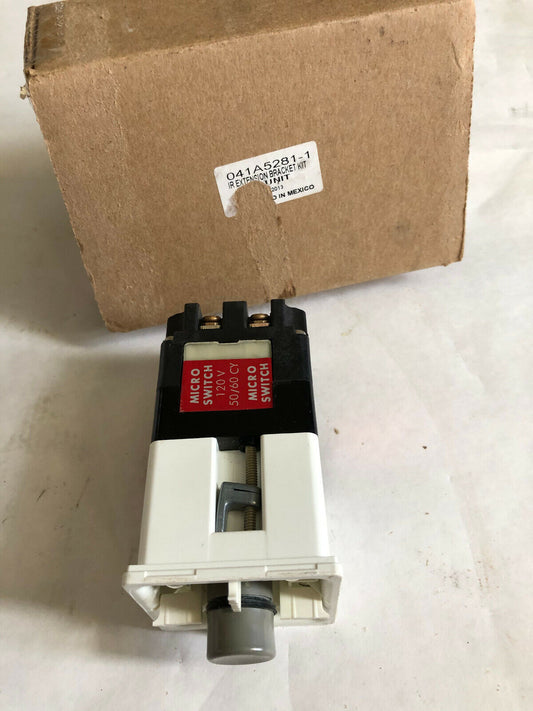 New Micro Switch 909Aaa51 120V 50/60 Cy ,Aj