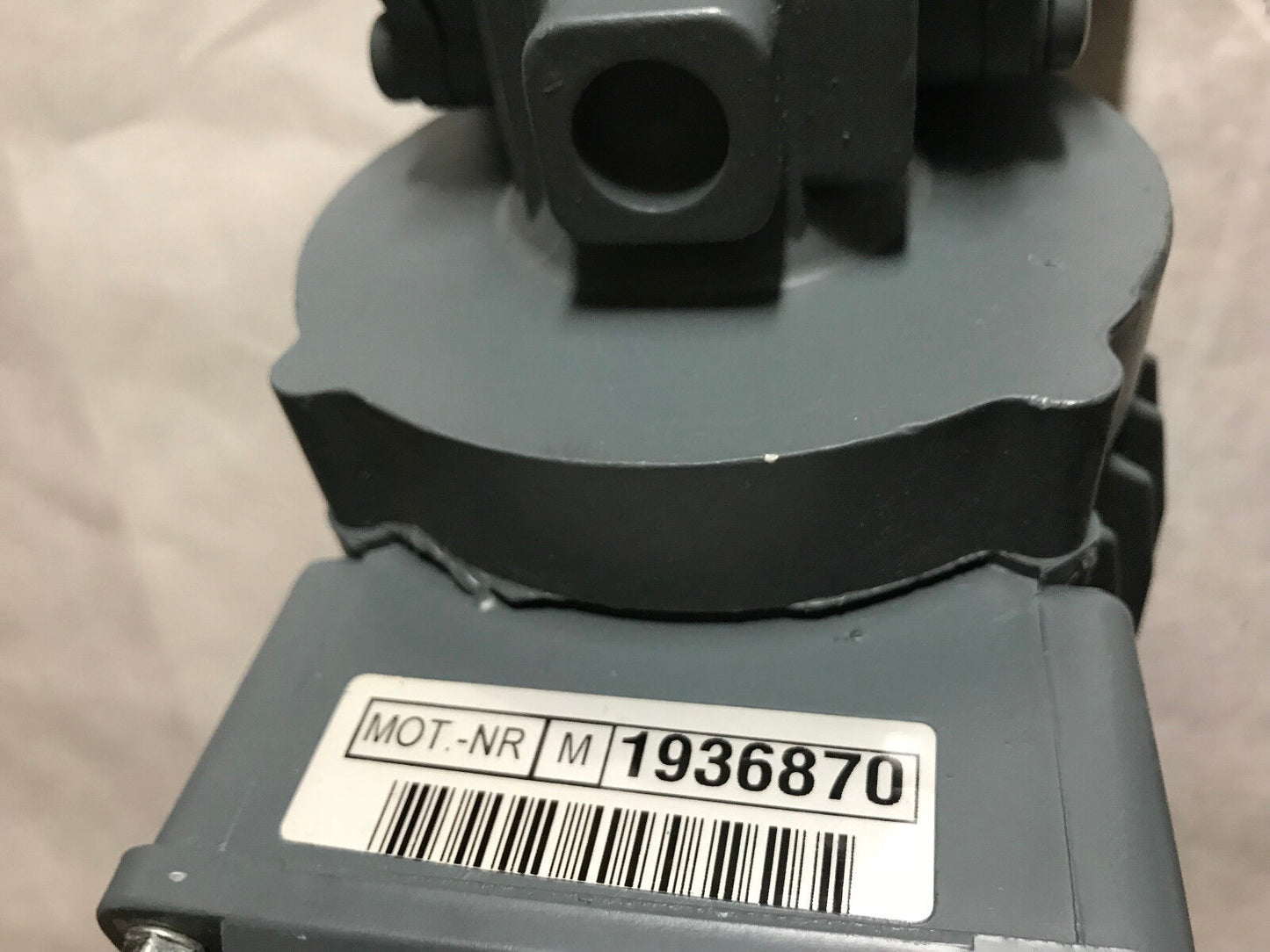 New Bauer Bs03-11U/D06la4 Electric Gear Motor 33:1 Ratio, .12 Kw 1936870-2,Ag