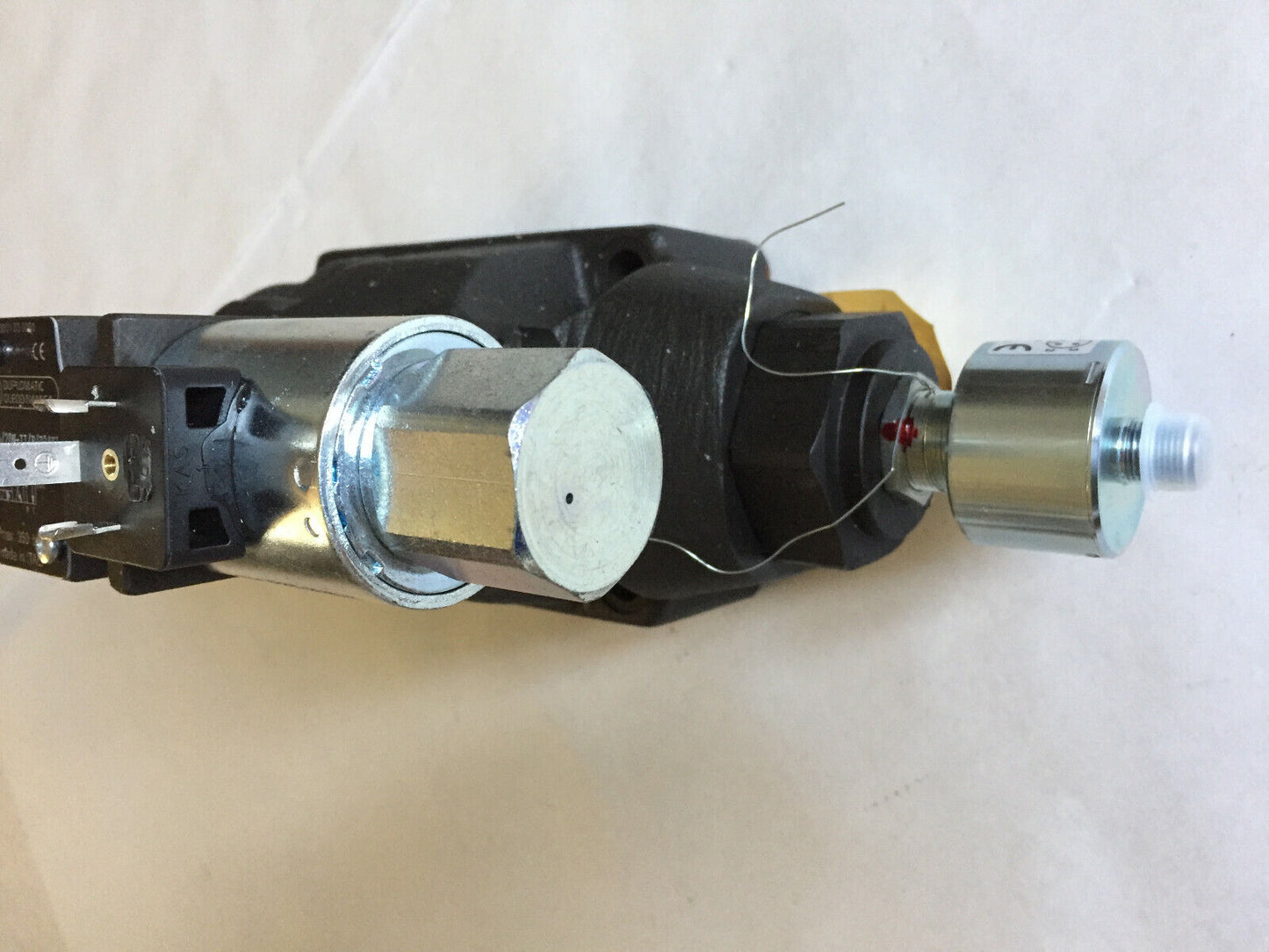 New Duplomatic Dsp7m-Ta/20N-Ii/P/D24k1/Mb,Hydraulic Servo Valve,Ies 2010-000,Sl