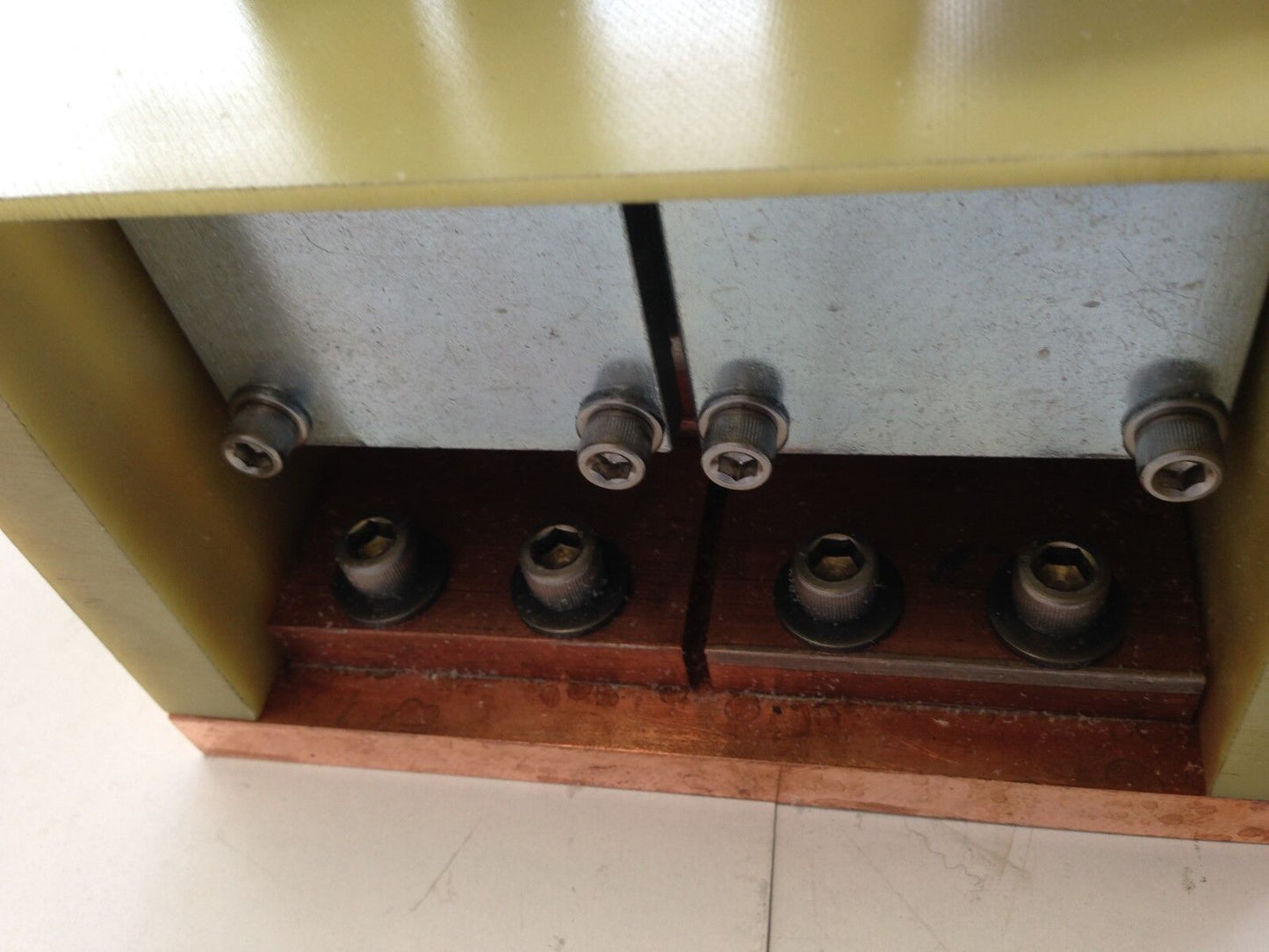 New Roman Manufacturing 3547-9 Fixture Type Transformer/Grounding Reactor,Fj