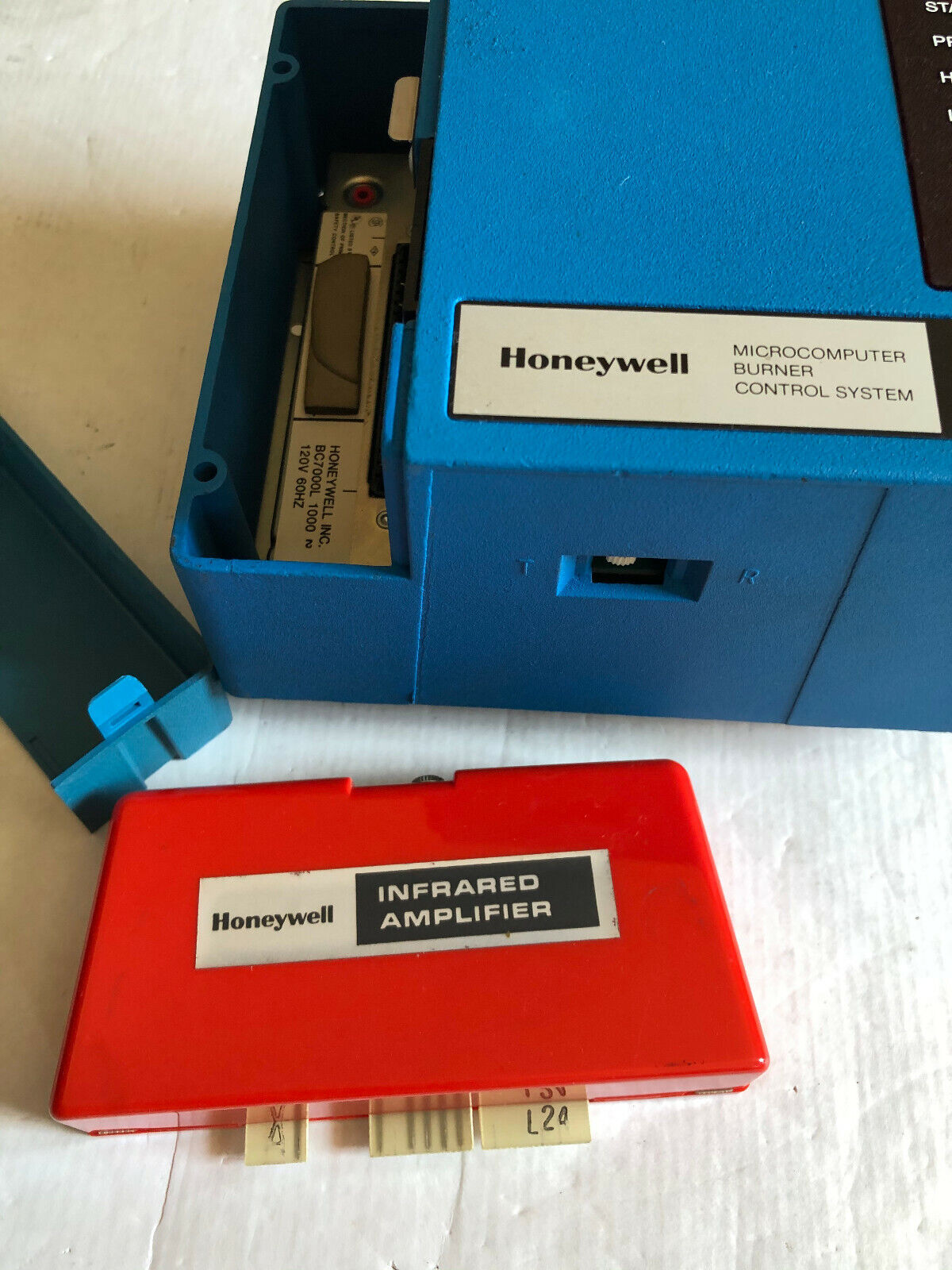 Honeywell Bc7000l 1000 Microcomputer Burner System,R7248a1004 Infrared,En