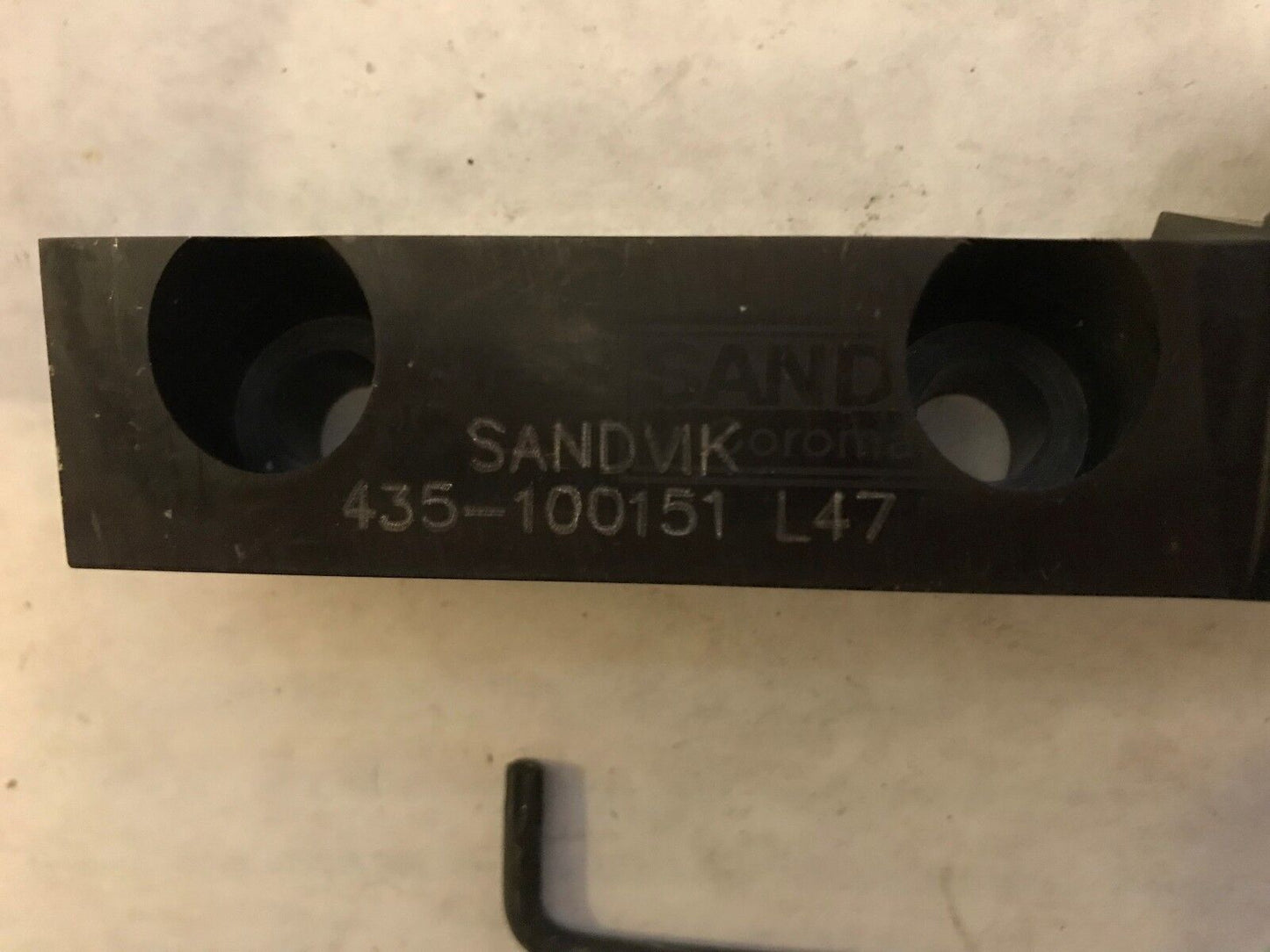 Lot 2 New Sandvik 435-100151L47 Lathe Tool Holder, Room5