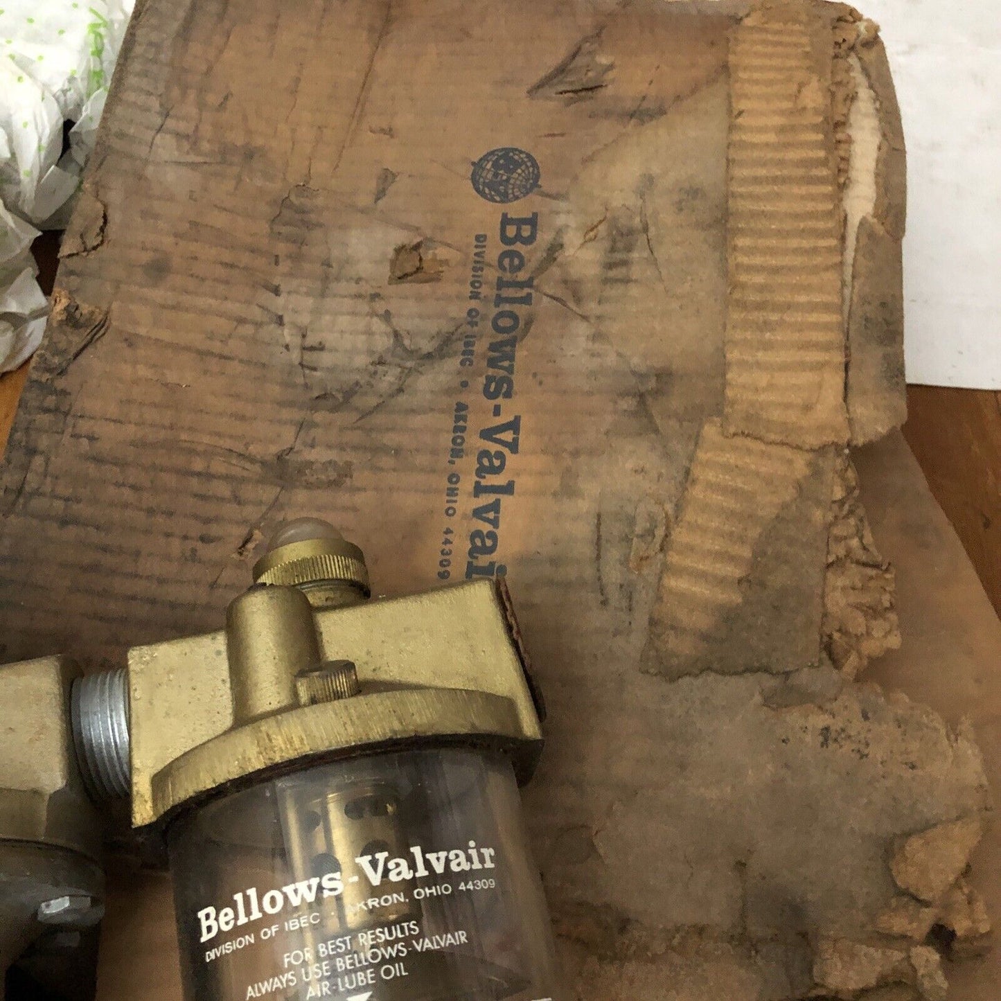 New Bellows-Valvair 1" Npt Lubri-Air Control Unit Regulator Oil Water Air,Ct