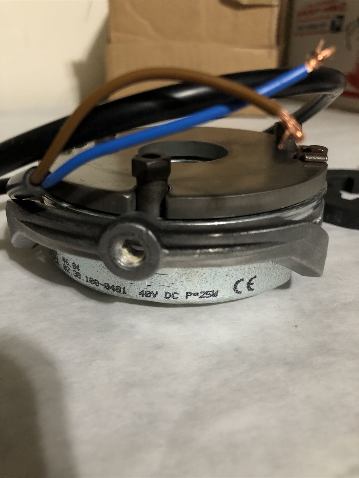 New Keb 023813N-305U Motor Brake, 48 Vdc, 25 Watts, 3.7 Ft-Lb 1/2" Bore,Fi