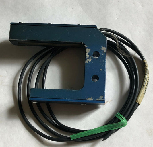 Cutler-Hammer 1372As3335 Eaton Photoelectric Analog Slot Sensor,Si