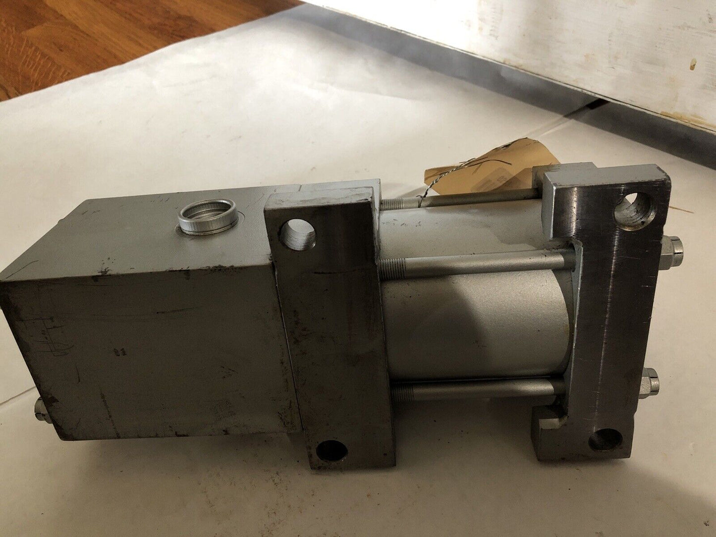New Milwaukee C16790 Lhbd42 Hydraulic Cylinder,Bore 3.25,Stroke 2.00,1450 Psi,Ar