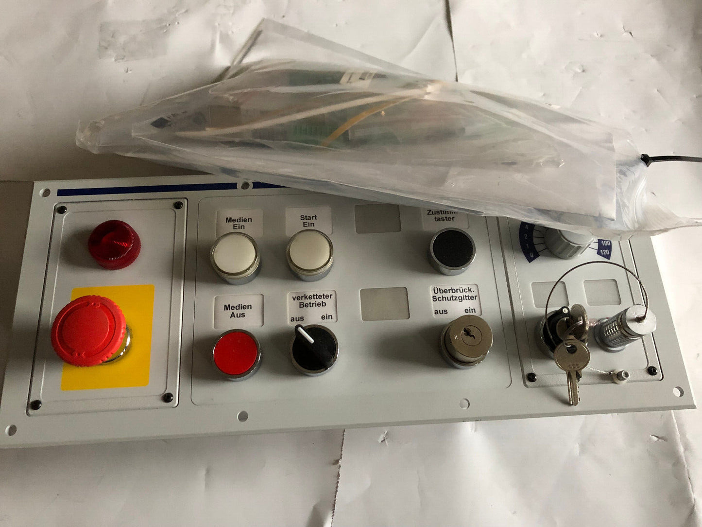 New Rexroth R911284604 Operator Panel,Rexroth Bta20.2-Na-Ws-Va-Bs,Al