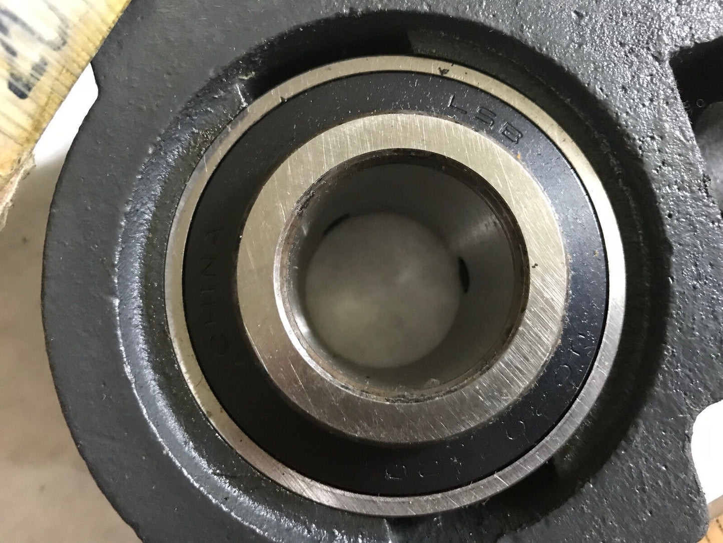 New Lsb Uc207-20 1-1/4" Pillow Block Bearing New  .Eo