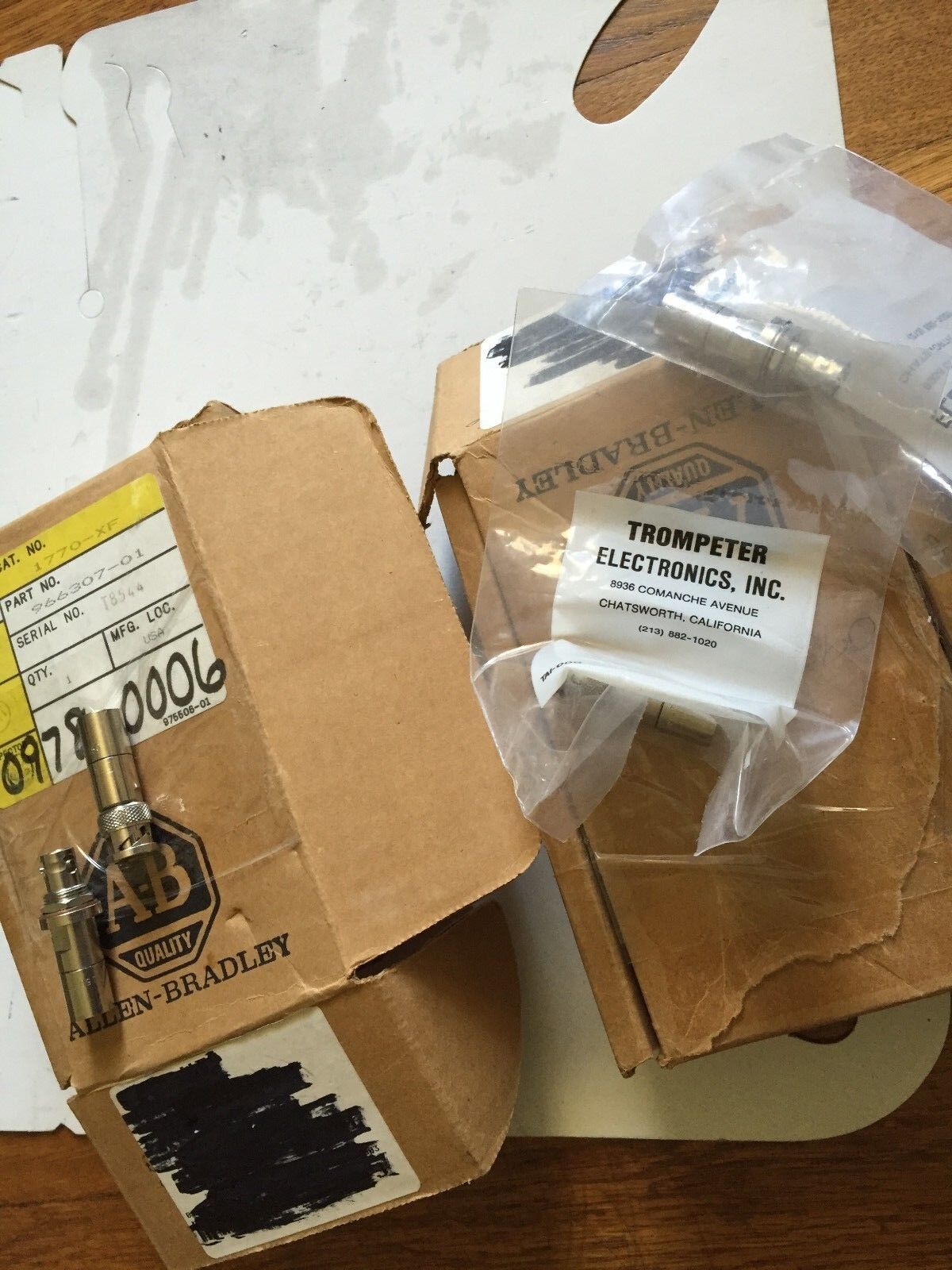 New Allen Bradley 1770-Xf,966307-01 Data Highway Terminator Set,Ea