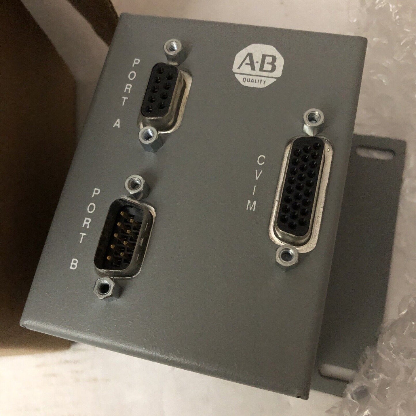 New Allen Bradley 2801-N27 I/O Interface ,Cw