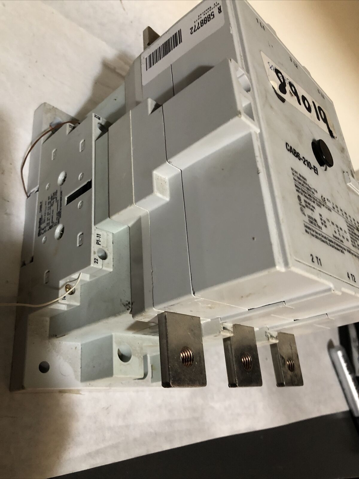 Allen Bradley Contactor Iec 110Kw 110/130Vac,A-B Cab6-210-Ei,11-10,208...277V,By