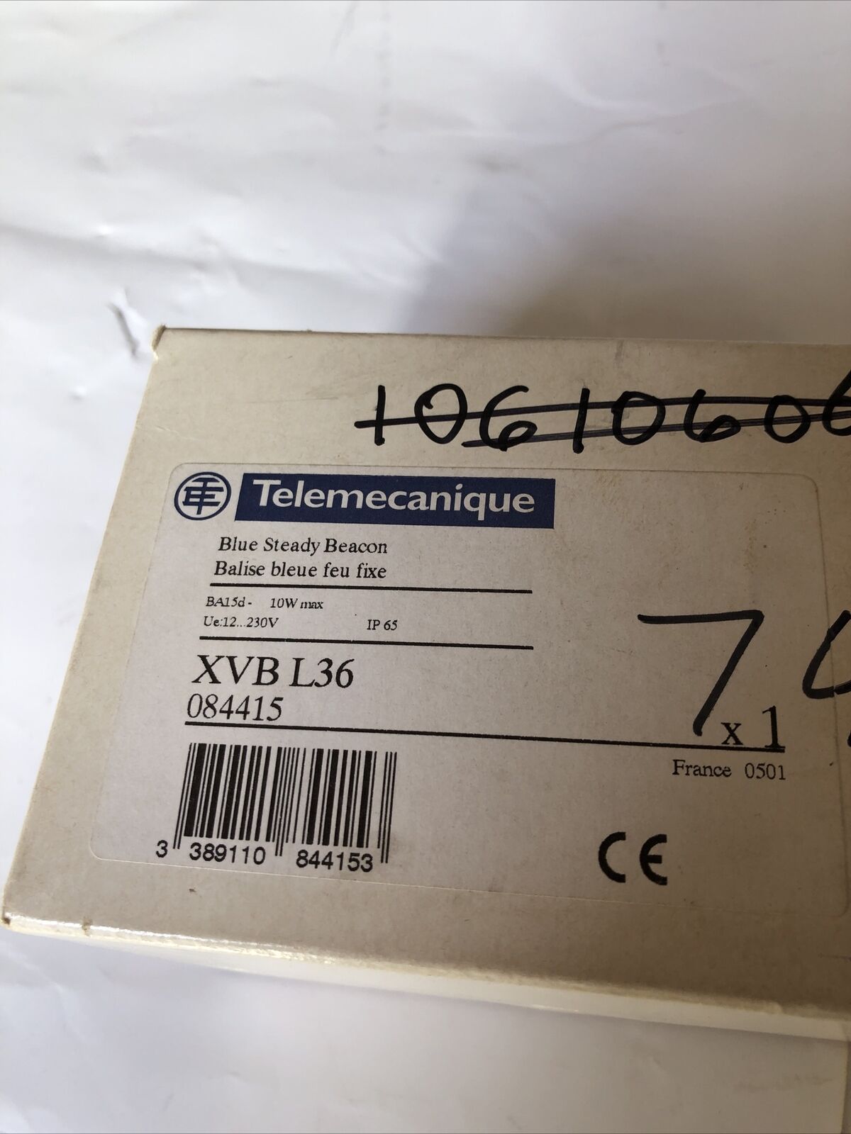 New Telemecanique Xvbl36 Blue Steady Beacon Ba15d10w Max. Ue:12...230V,Db