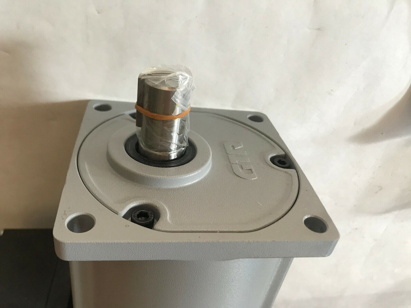 New Brother Gf18n060-Bmyg1c Gearmotor 1/10Hp, 4P, Ratio=60:1 1.4A,Ta