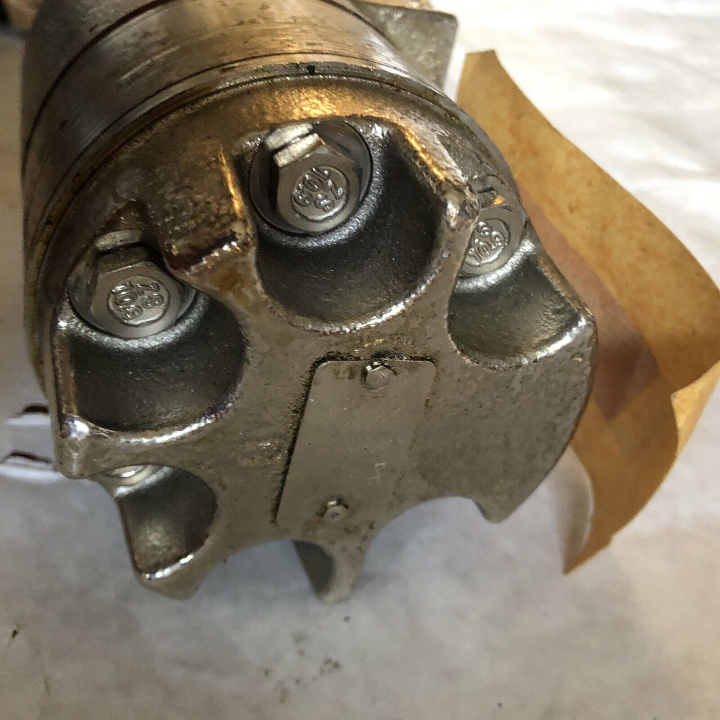 White Rgo13999,276090,276090/131/0Zaaaa,Rg013999,At1,8130,At2 Hydraulic Motor,Cl