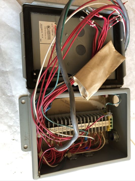 Hoffman A-806Chqr Electrical Enclosure, Honeywell A806chqr Controller,Bs