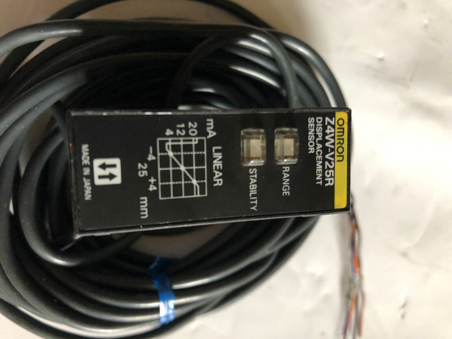 Omron Z4w-V25r Displacement Sensor,Omron Z4w V25r,Cw