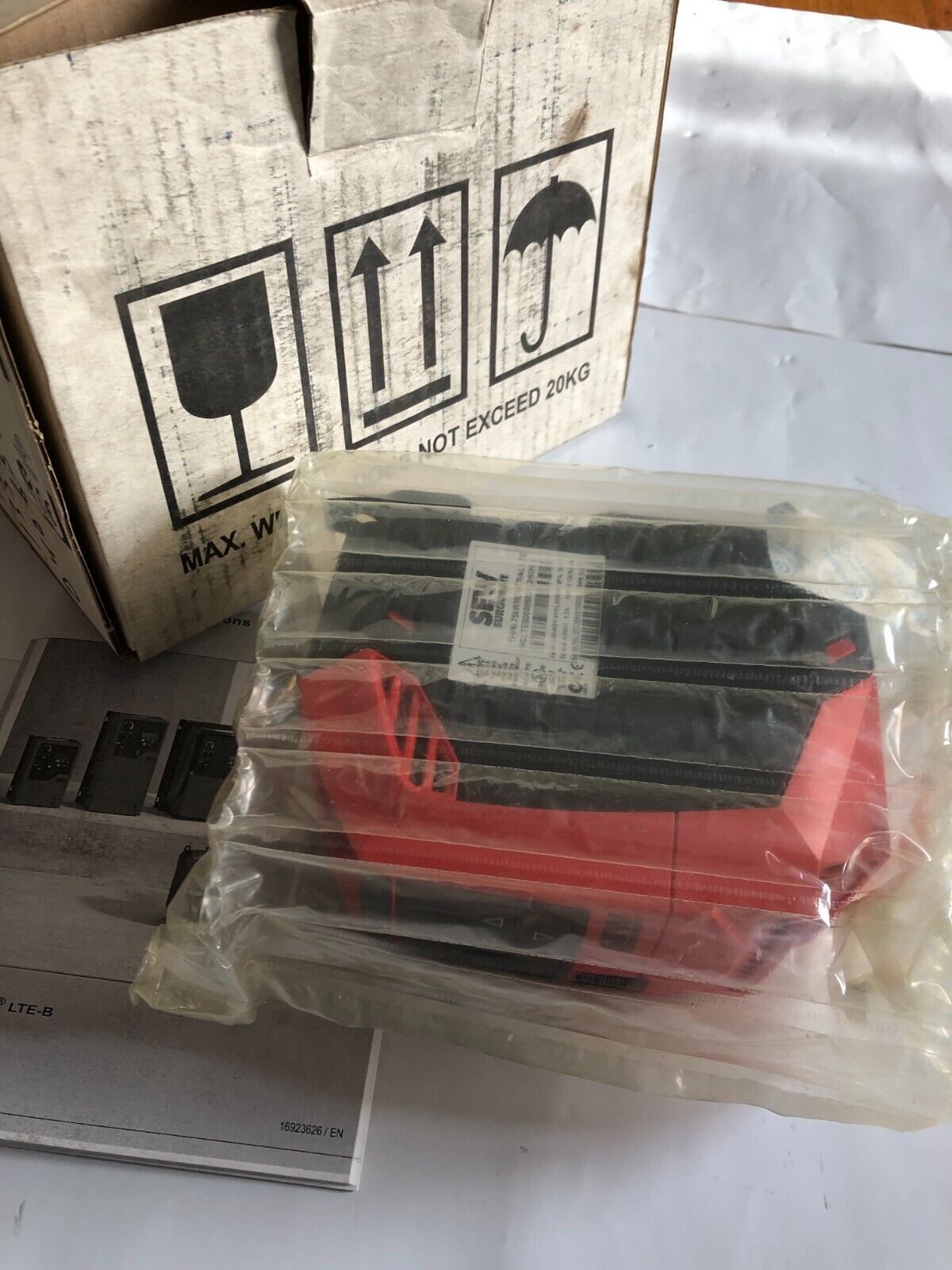 New Sew Eurodrive Mclteb0008503100 (60Hz),1 Hp/0.75Kw Movitrac Lte B,Sd