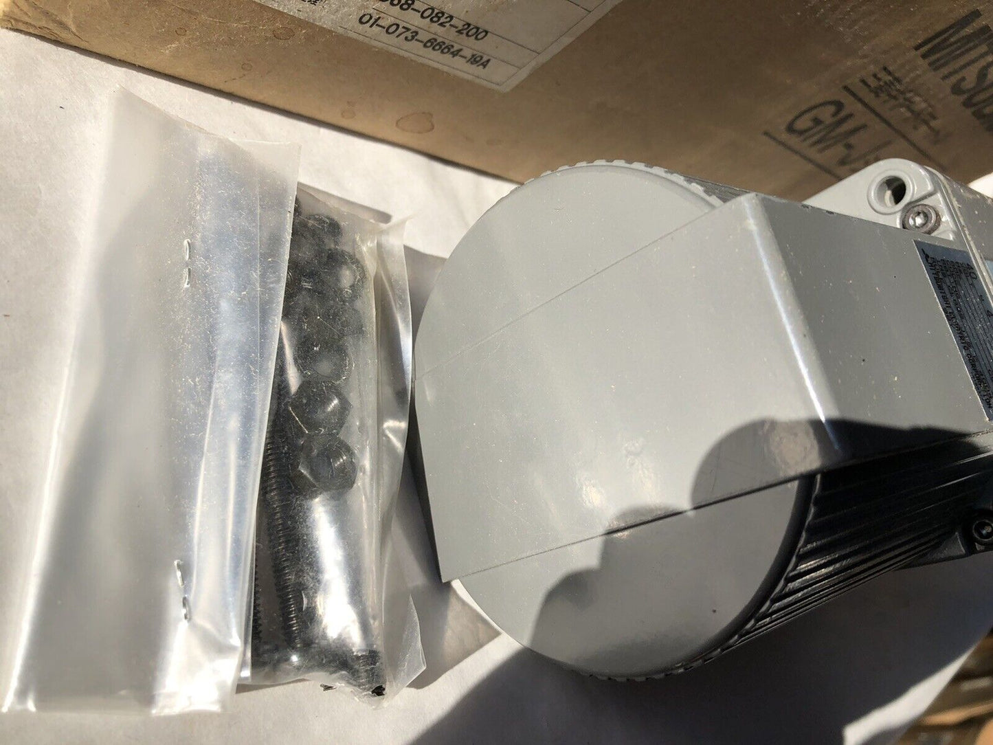 New Mitsubishi Gm-J 1:30 Gear Motor 45Rpm 50/60Hz 1:40Ratio 40W 4P 3Phase,An