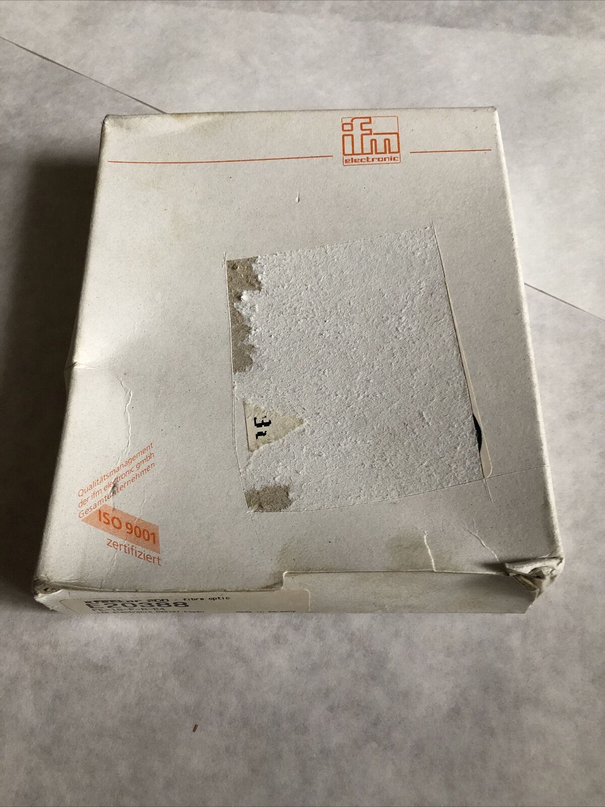 New Efector E20388, Fe-18-P-A-R4 Fiberoptic Sensor,Dg