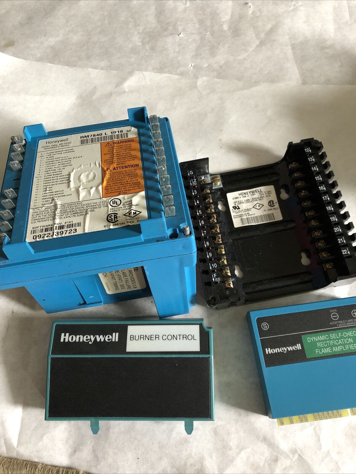 Honeywell Rm7840 L1018,Rm7840 L 1018,St7800 A 1088,R7847 C 1005,Q7800 A 1005,Eg