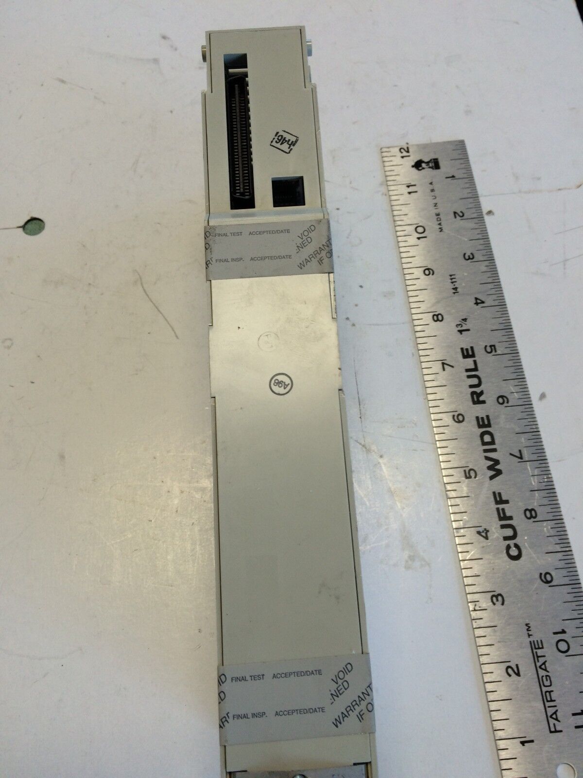 New Schneinder 140-Ddi-353-00 Tsx Quantum  Module,140 Dai 353 00 24 Vac,Ew