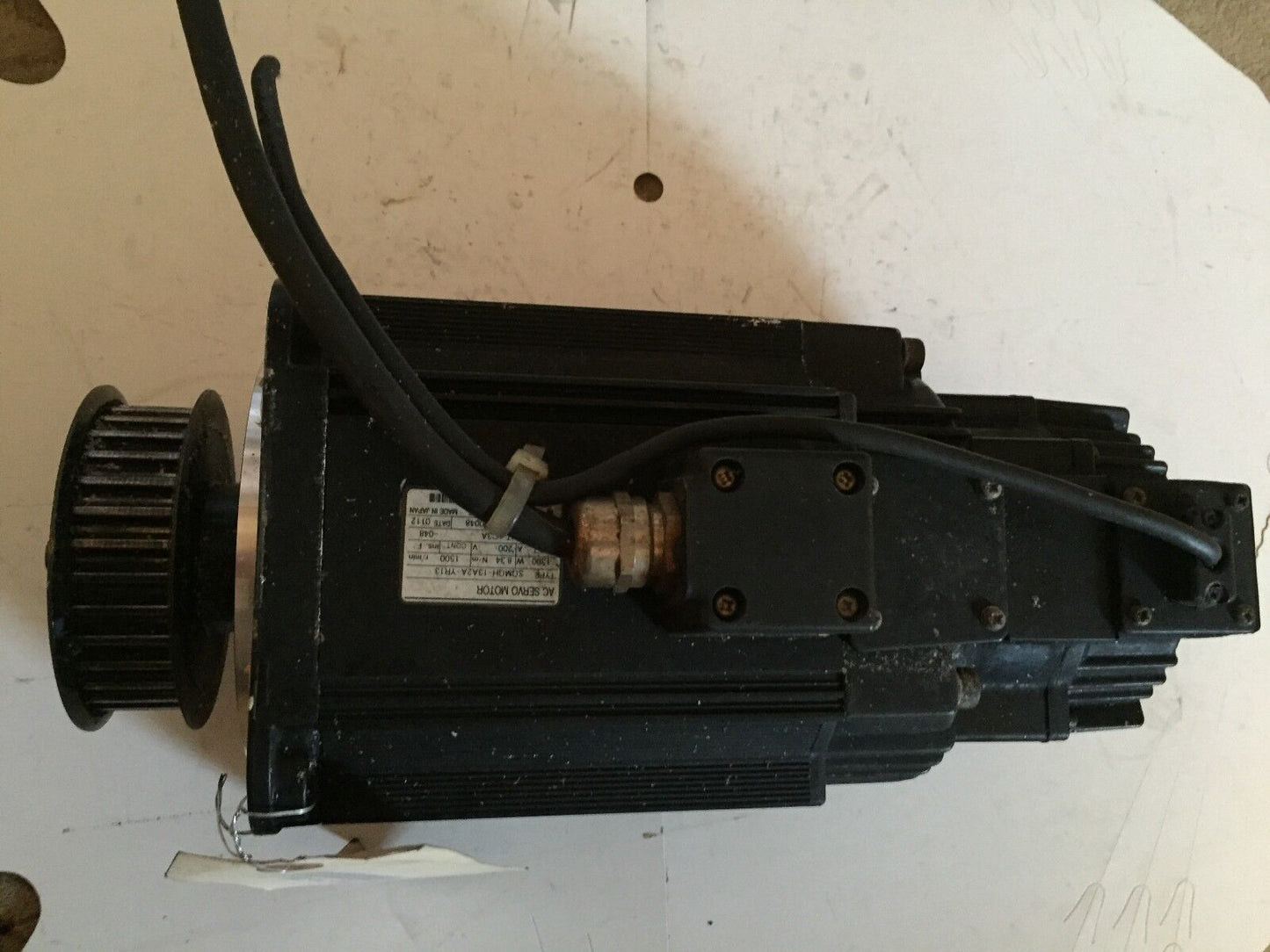 Yaskawa Electric Sgmgh-13A2a-Yr13 Ac Servo Motor,200V,1300 W, Rpm1500,Bi