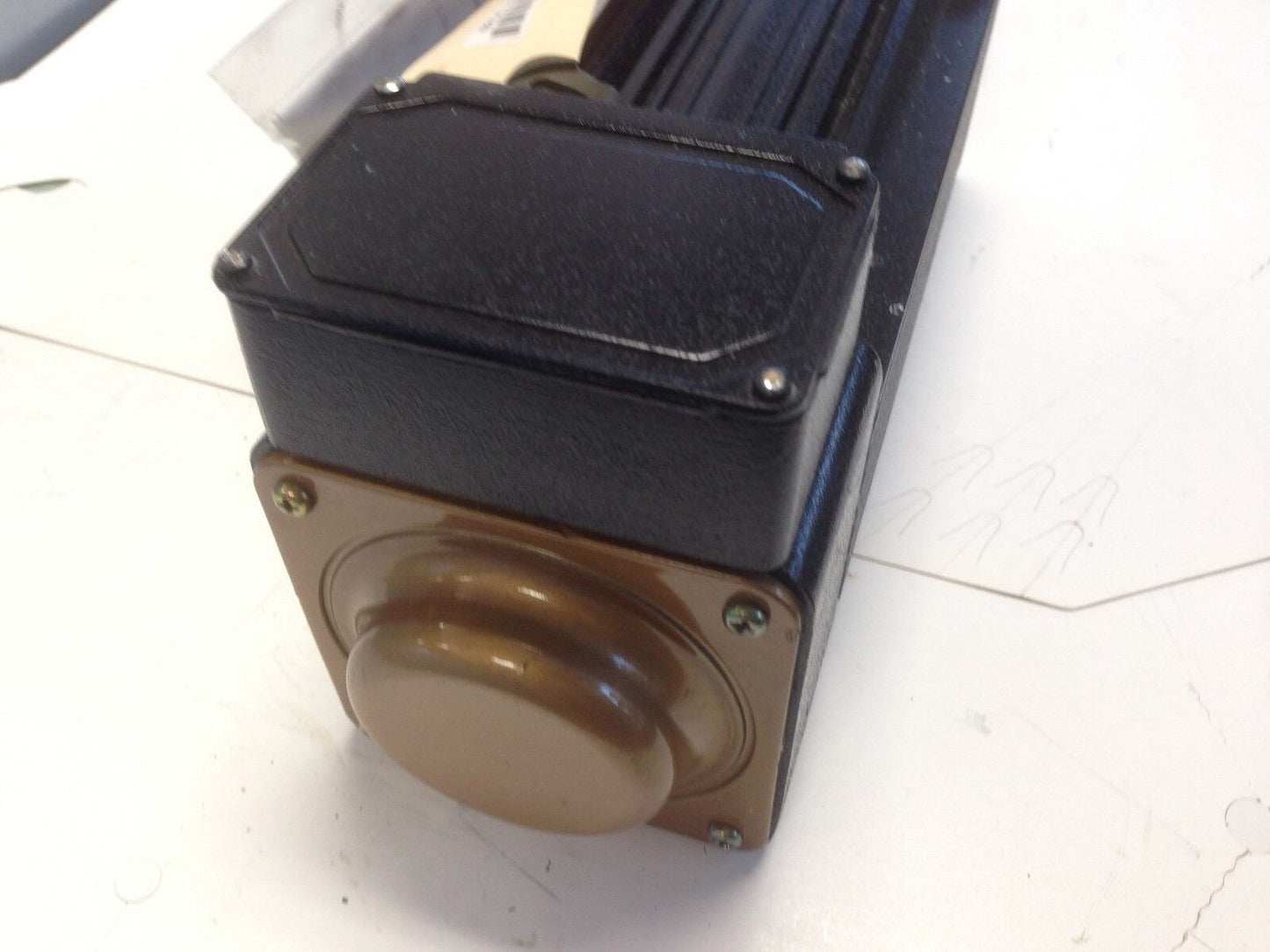 New Kollmorgen B-404-C-31 Goldline Ac Servo Motor, 230 Vac, 5000 Rpm,Th