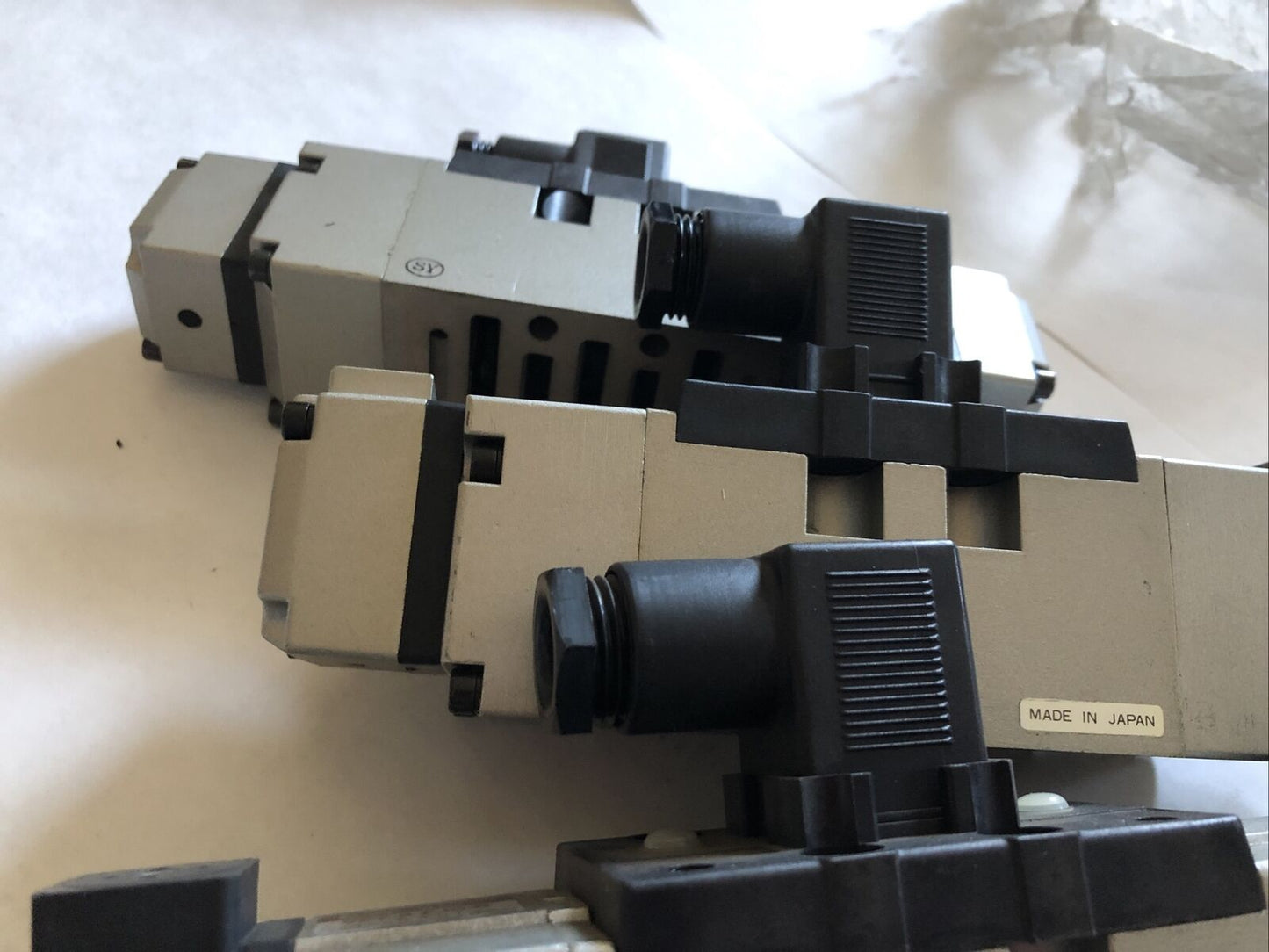 Smc Vp7-8-Fjg-D Pneumatic Double Solenoid Valve  Vp7-8-Fjg-D 24V Dc,Dg