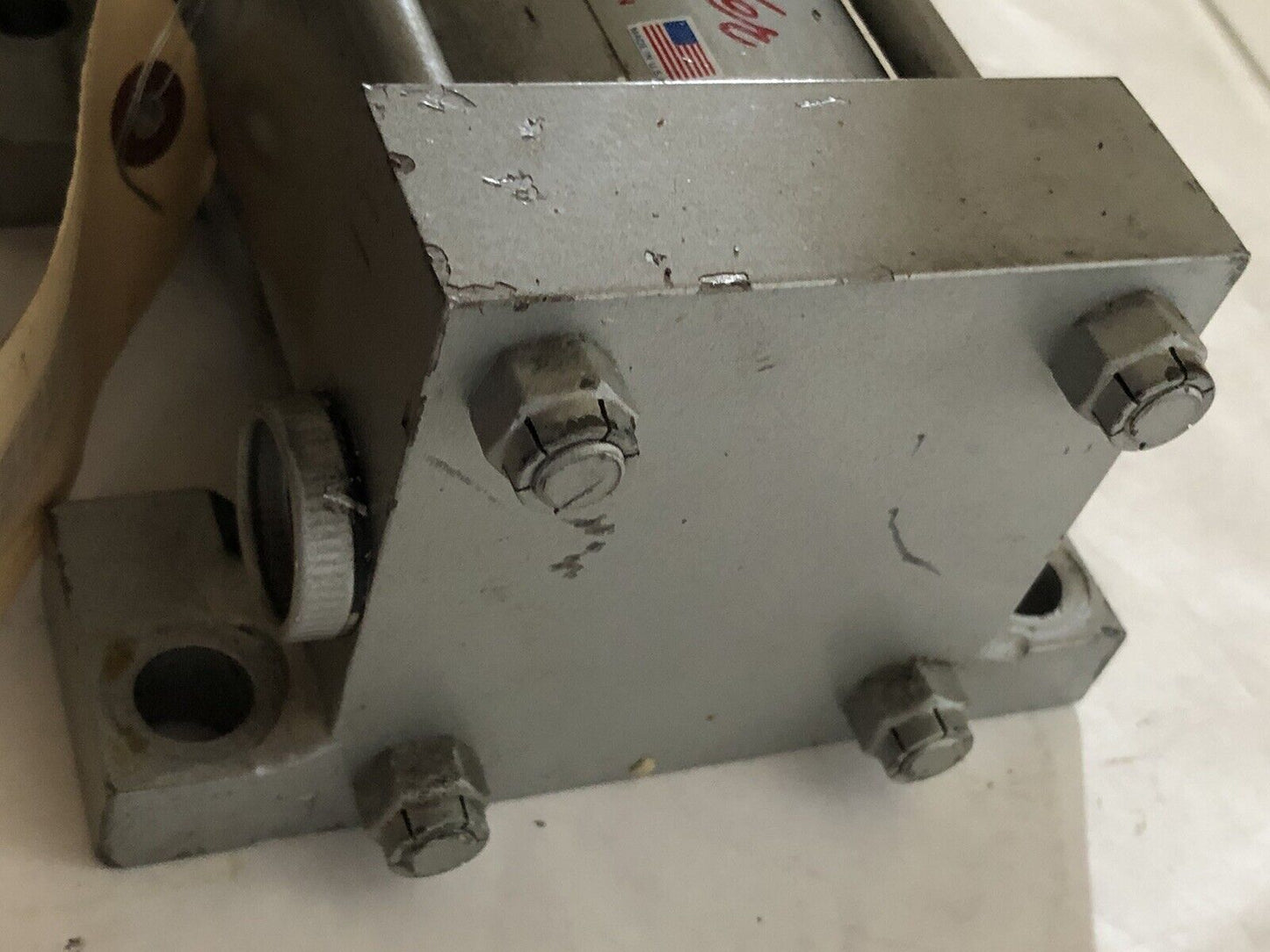 New Milwaukee C16790 Lhbd42 Hydraulic Cylinder,Bore 3.25,Stroke 2.00,1450 Psi,Ar