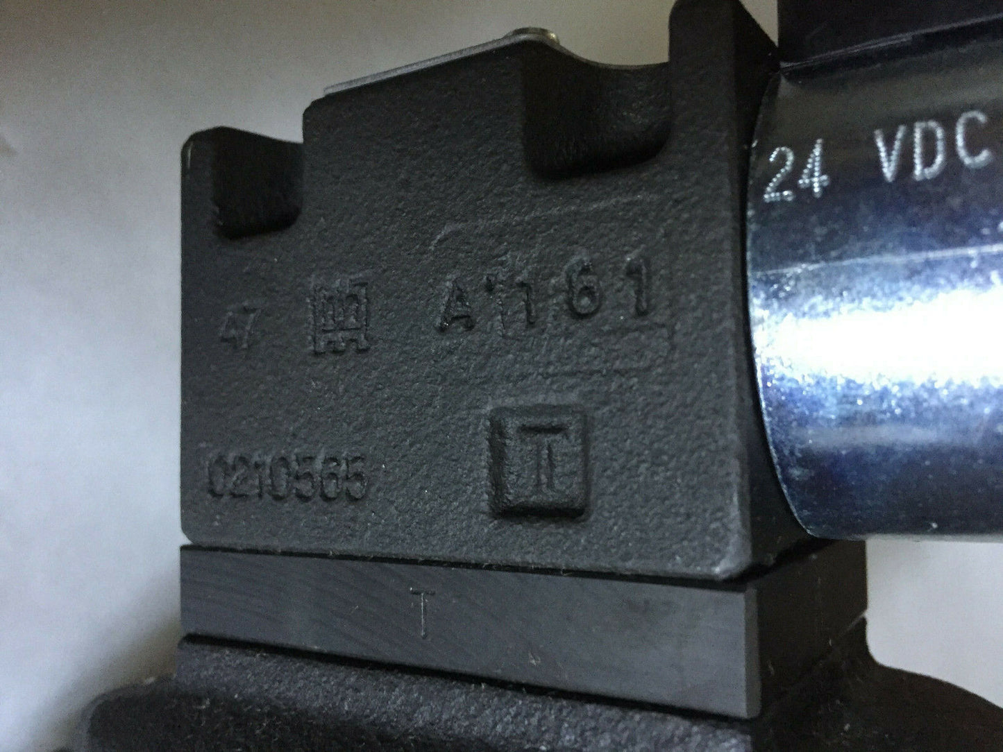 New Duplomatic Dsp7m-Ta/20N-Ii/P/D24k1/Mb,Hydraulic Servo Valve,Ies 2010-000,Sl