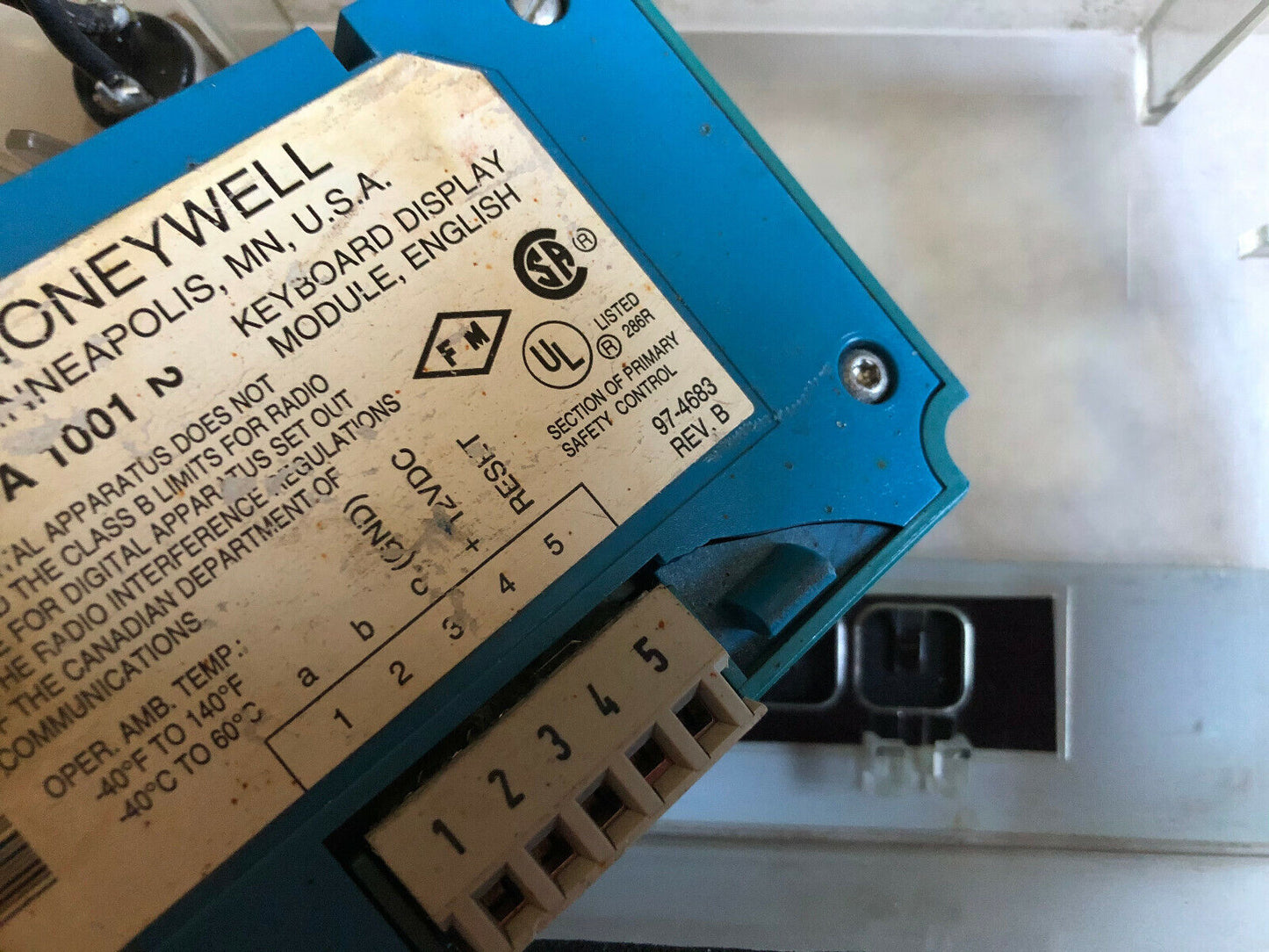 Honeywell S7800a1001 Burner Keyboard Display Module English (Holder Damaged),Eb