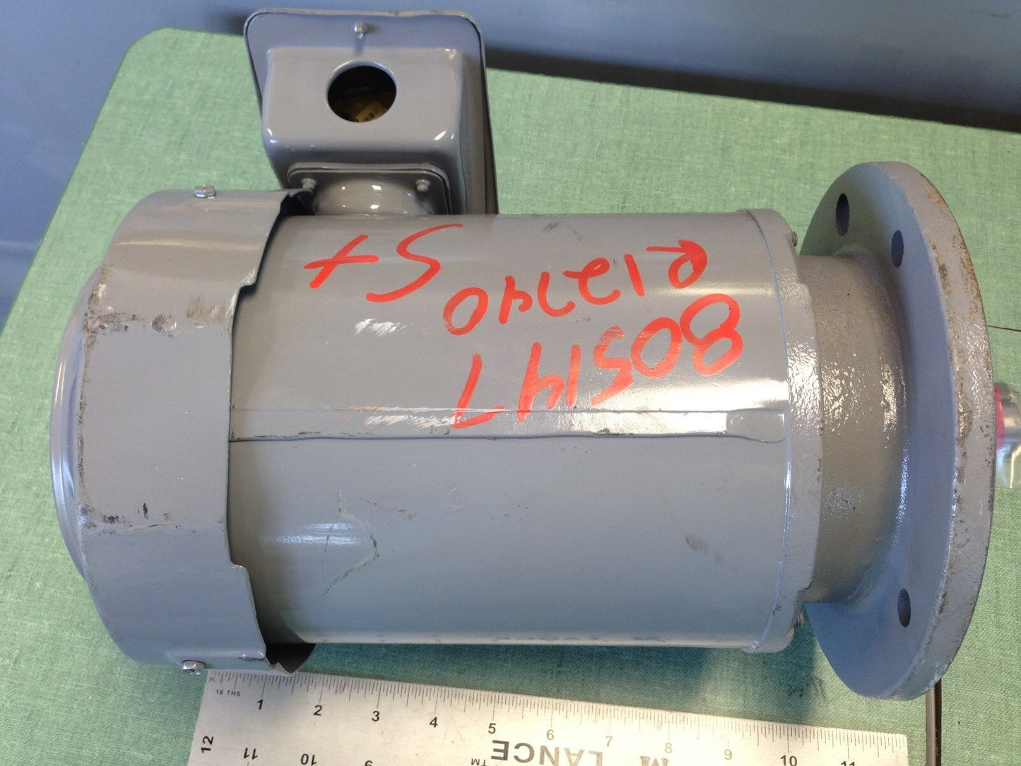 Mitsubishi Sf-Jrf Superline Three-Phase Induction Motor,1.5Kw,4-Pole,070194,Se