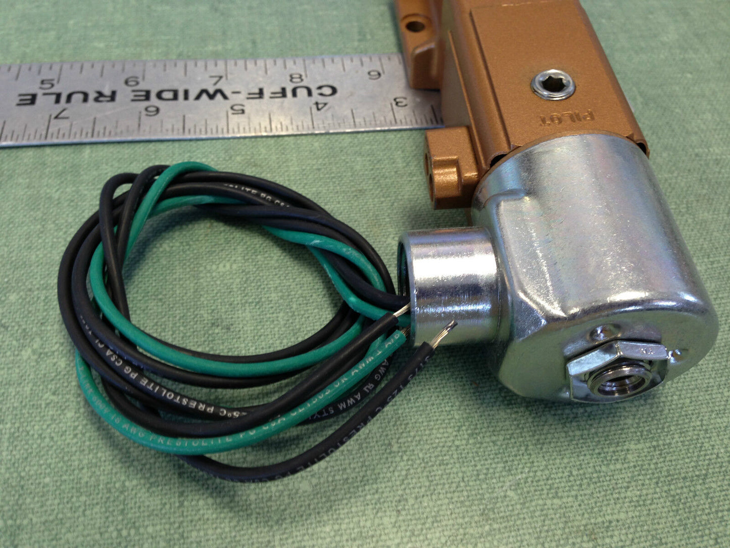 New  Versa Vgg-4332-G-31-A120 Pneumatic Solenoid Valve 120Vac,Te