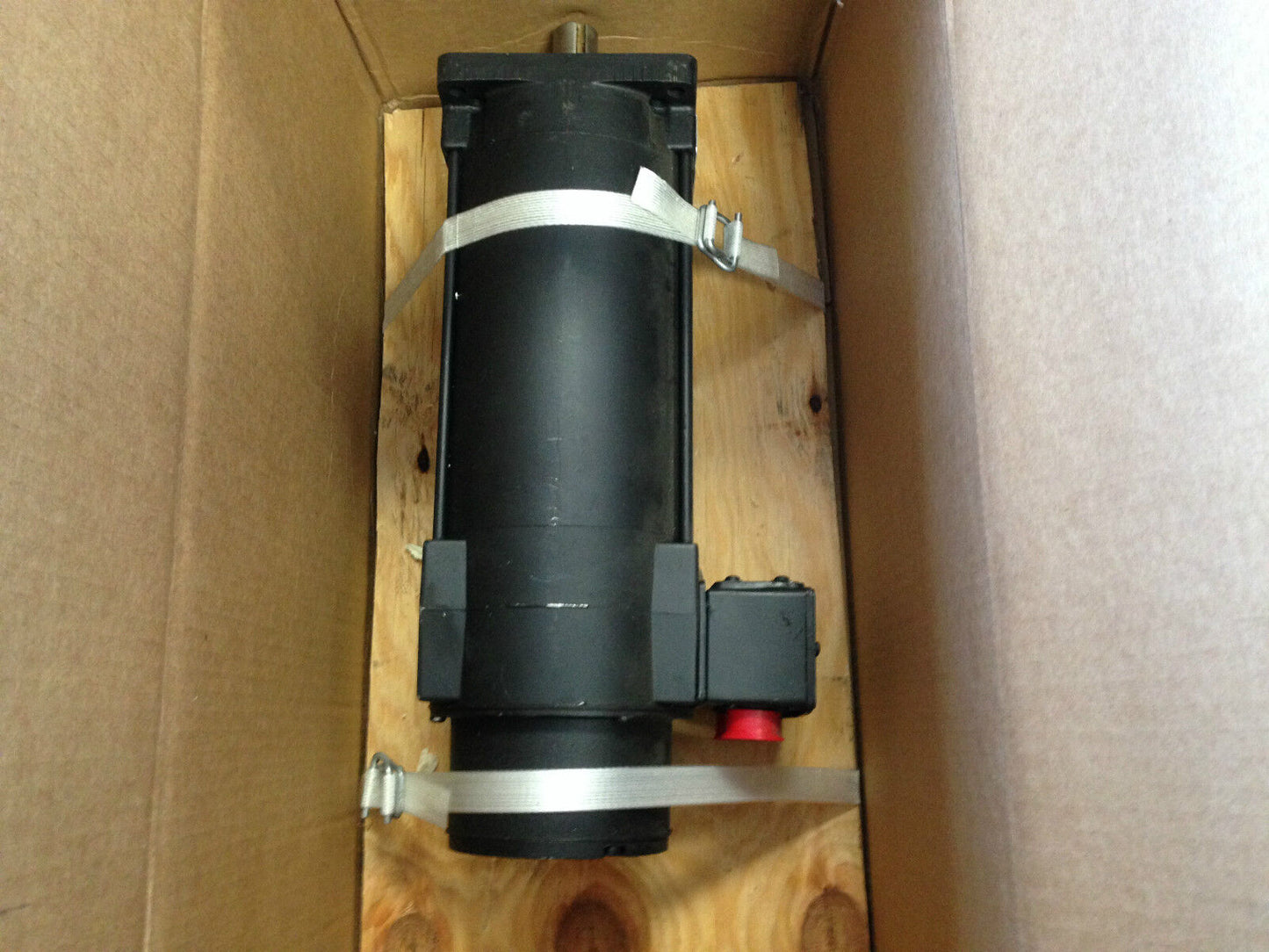 Allen Bradley 1326Ab-B2e-11-3396D Ac Servo Motor,3000 Rpm,K/T 138708,Ac